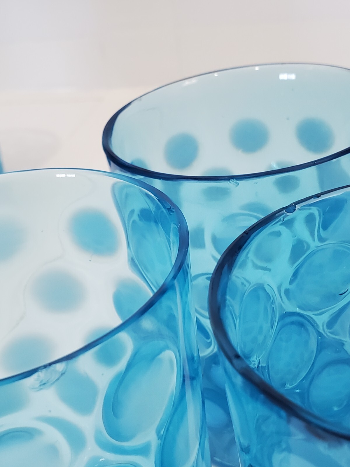 7 PC -OPALESCENT AQUA BLUE WATER COINSPOT RUFFLE TOP PITCHER & 6 GLASSES
