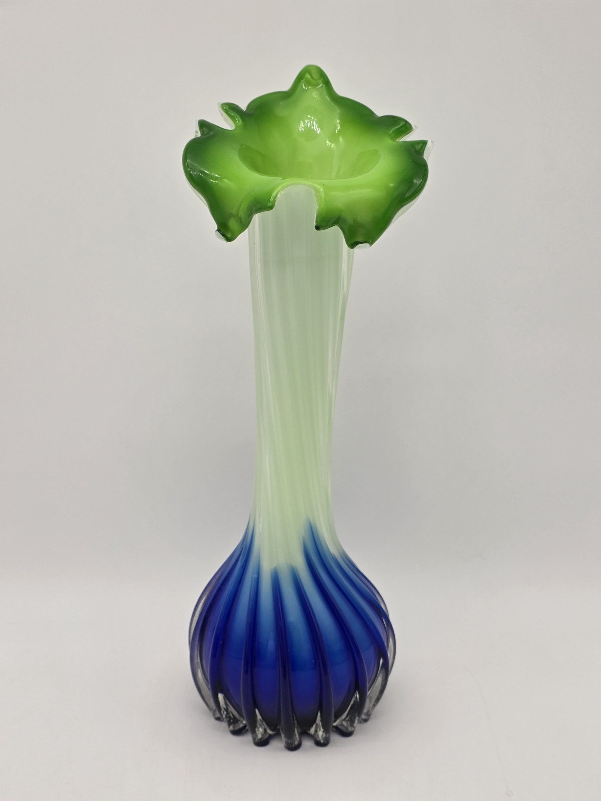 VINTAGE JACK IN THE PULPIT BLUE GREEN MURANO STYLE CALLA LILY VASE 12 1/2″ Read