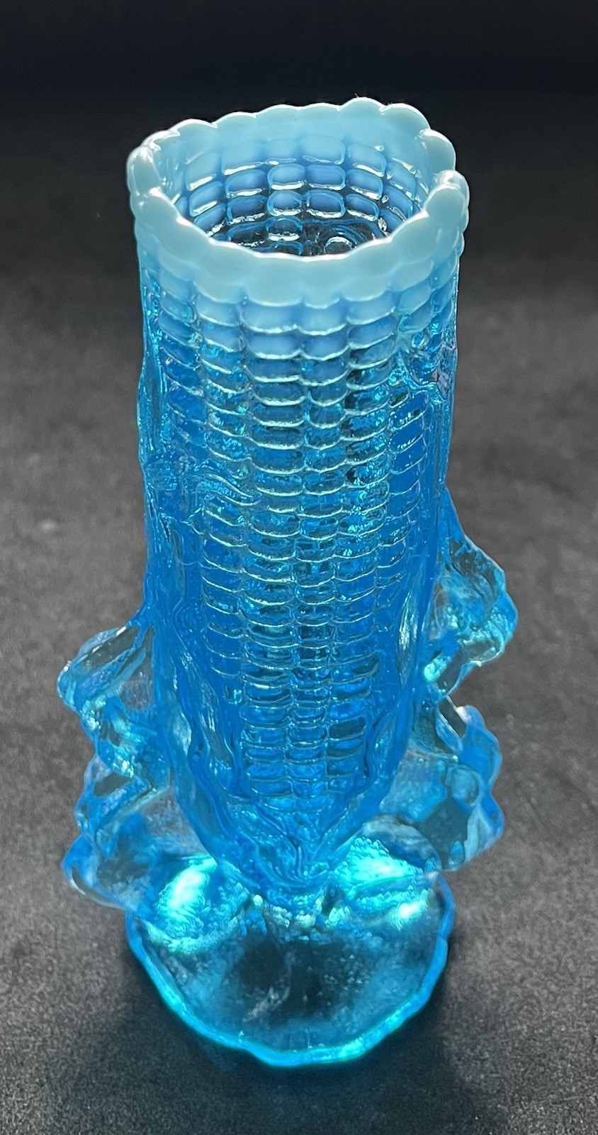 Vintage 1950s L.G. Wright Blue Opalescent Glass Corn 7-1/4” Footed Vase