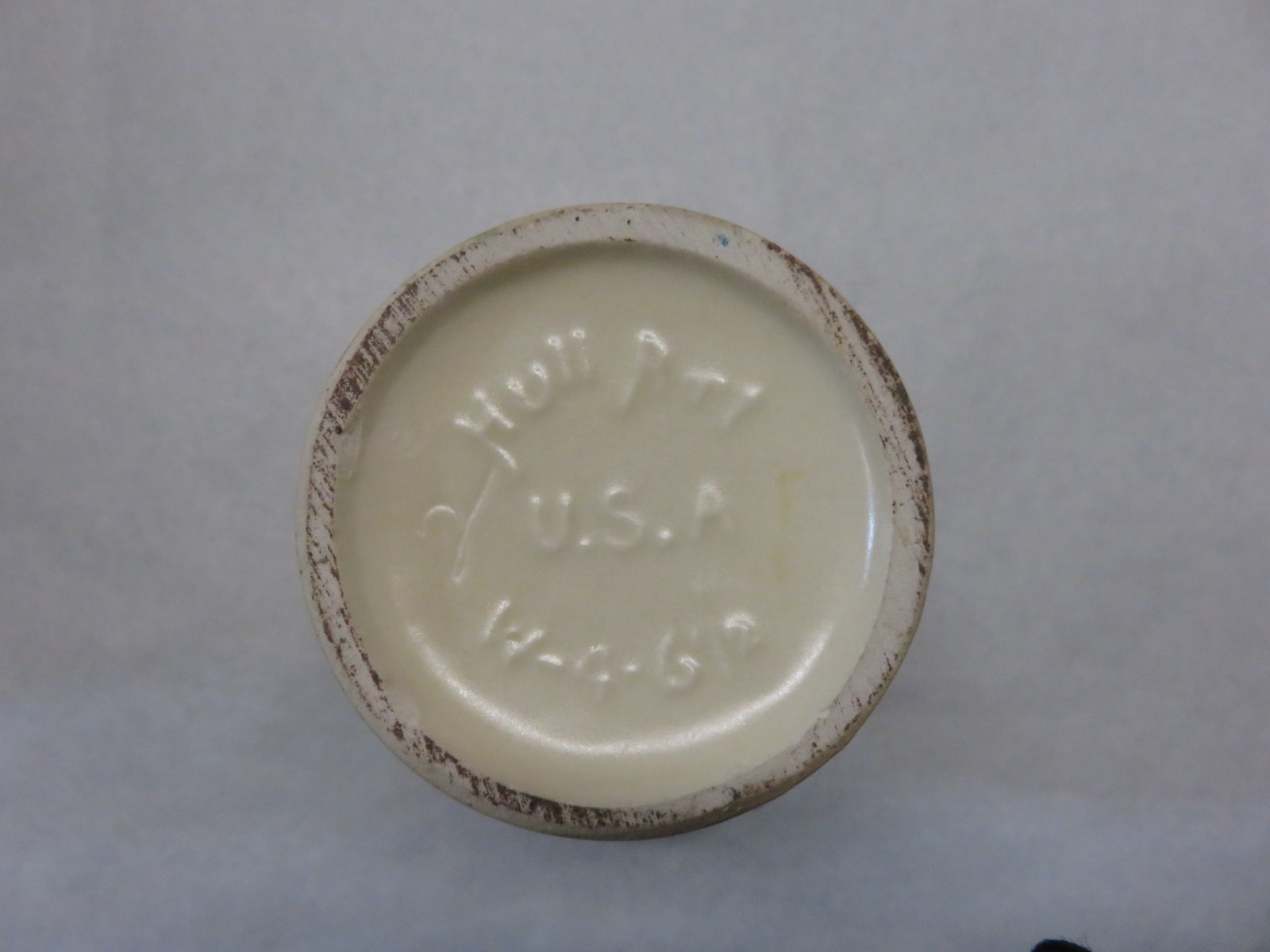 Hull Pottery Vintage 7 inches tall by 4 1/2 inches wide