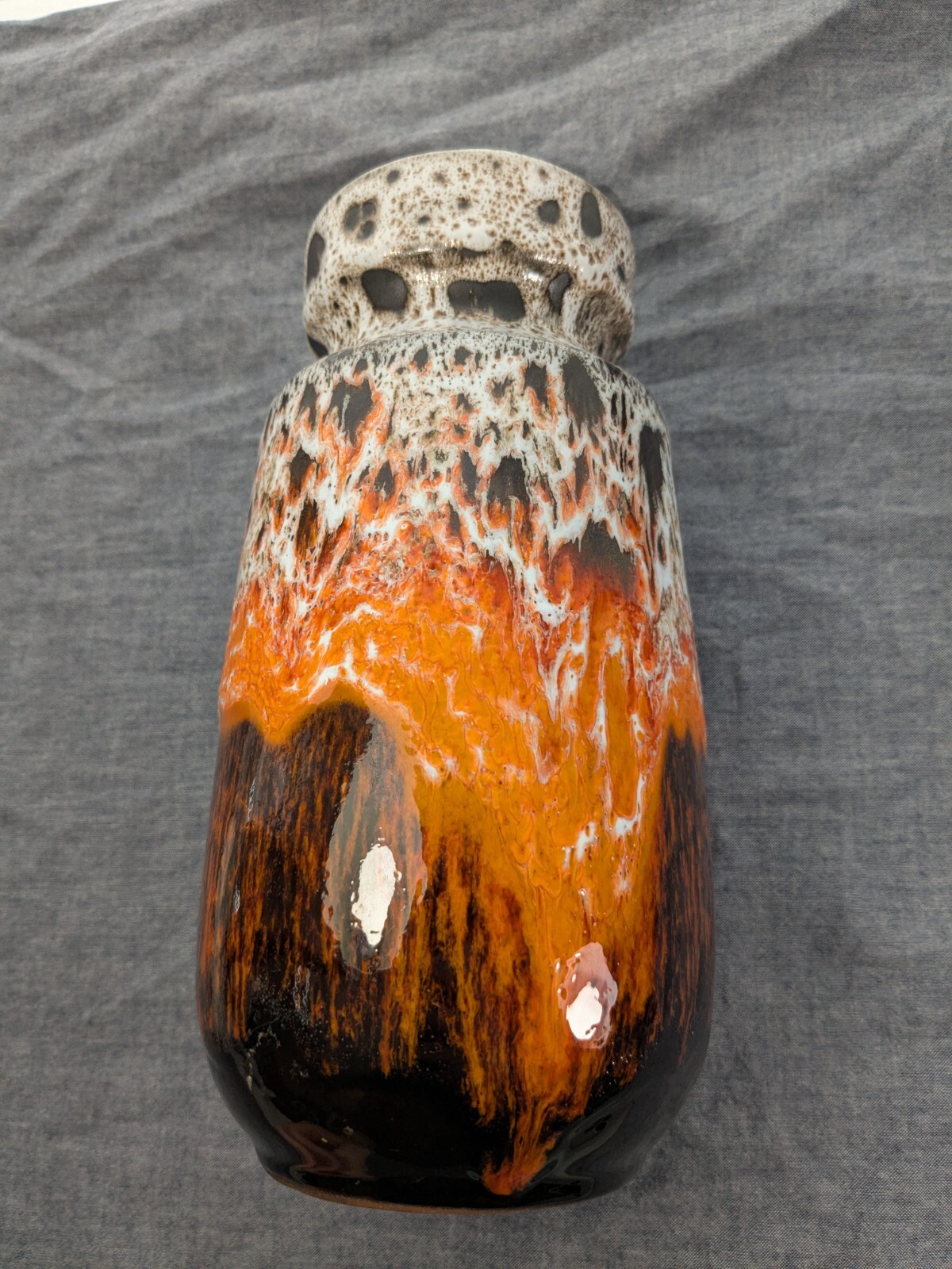 Vintage Blue Mountain Pottery Apollo Glaze Orange Lava Vase. 850. 8 1/2″