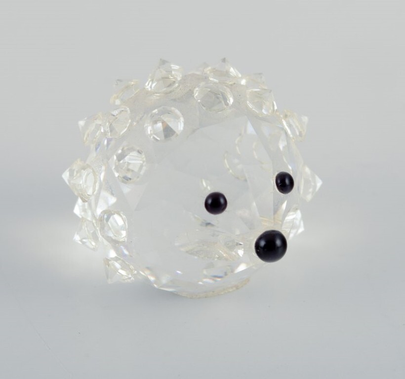 Three hedgehogs in art glass and metal. From the late 1970s to early 1980s.