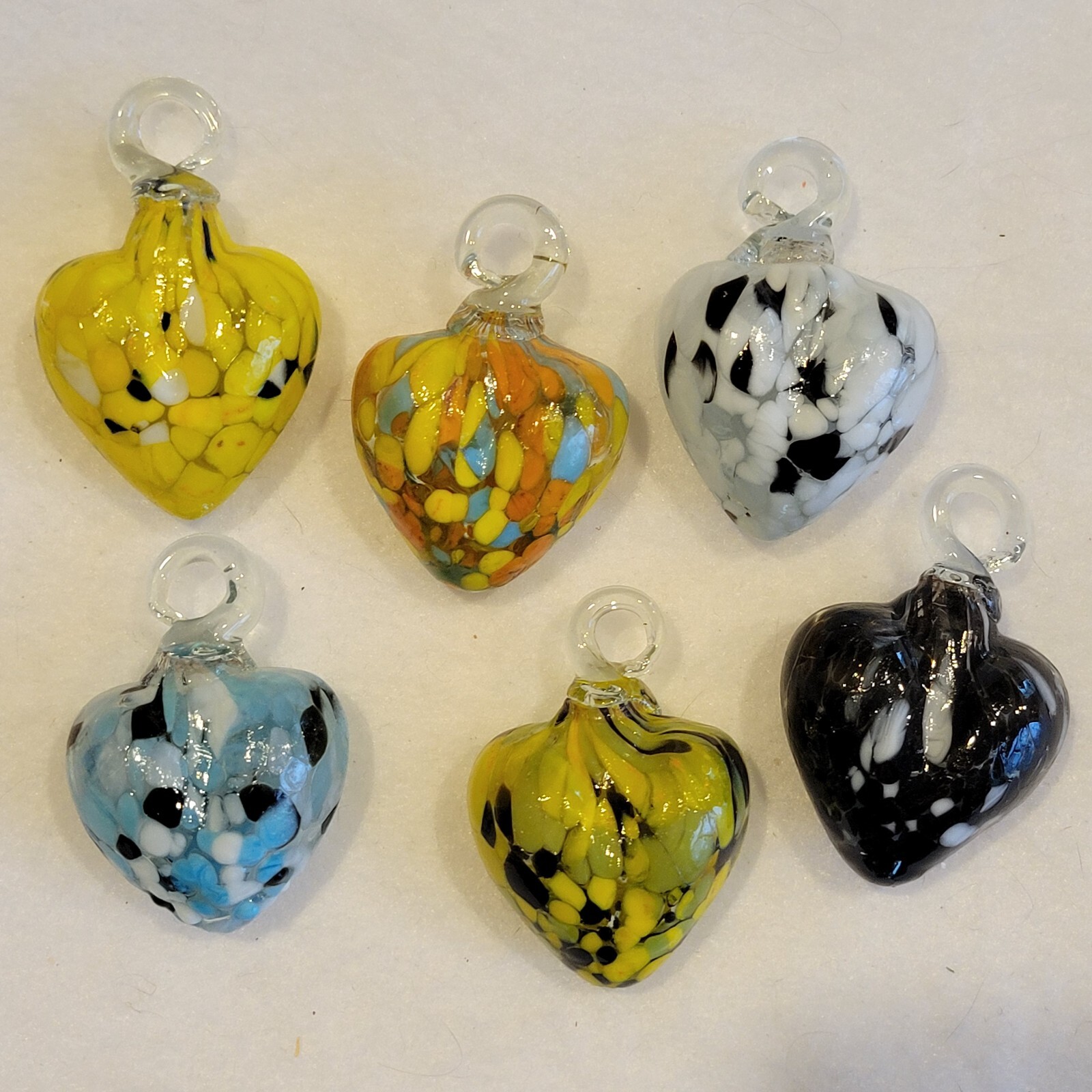 6 Hand Blown Hanging Swirled Glass Hearts 2.5″ Yellow Orange Blue Black White