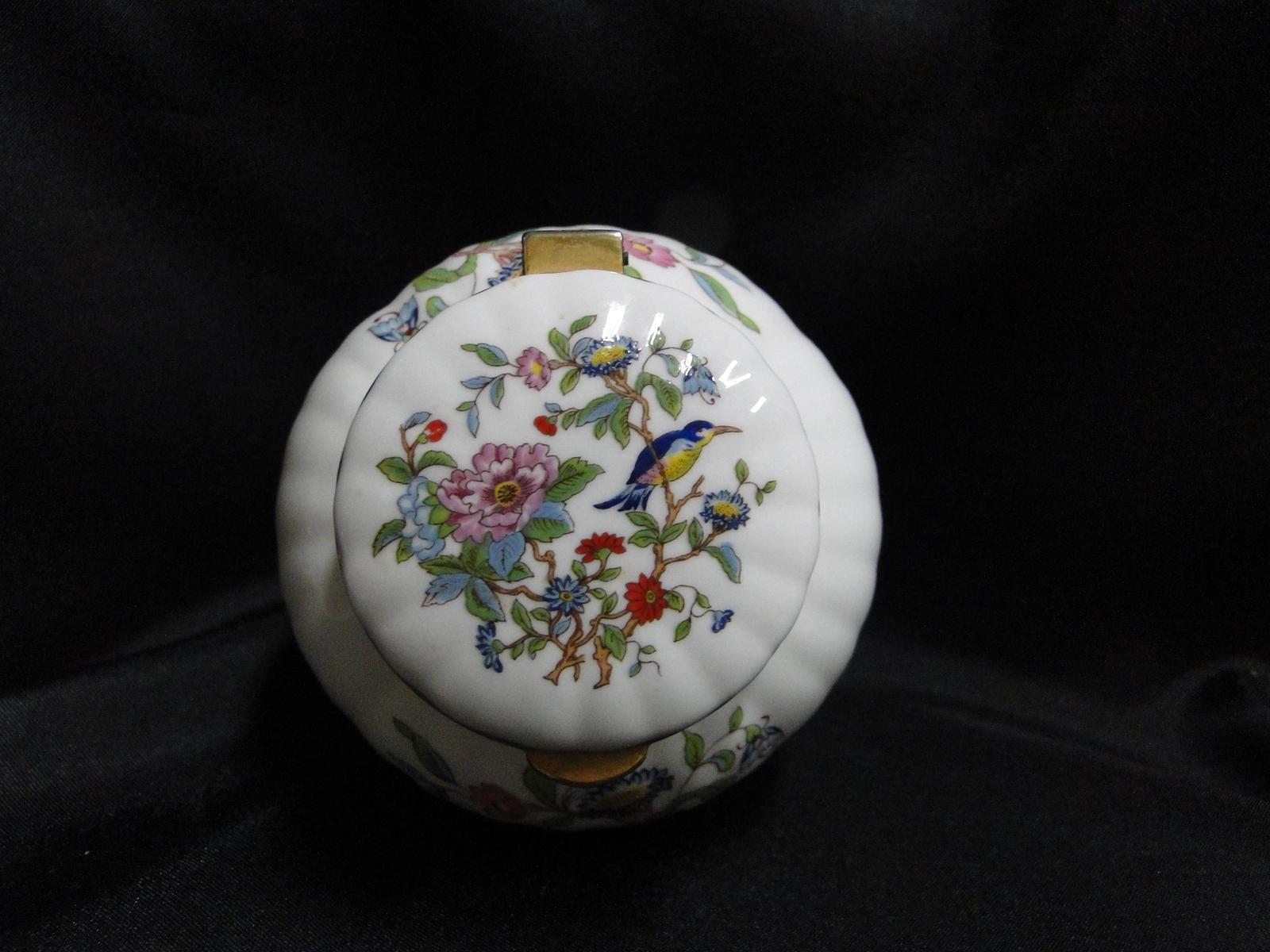 Aynsley Pembroke, Bird & Florals: Round Footed Box & Hinged Lid, 3 7/8″ Tall