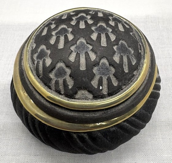 Candone Wharton Raku Pottery Lidded Trinket Box 3″ Diameter Round Signed