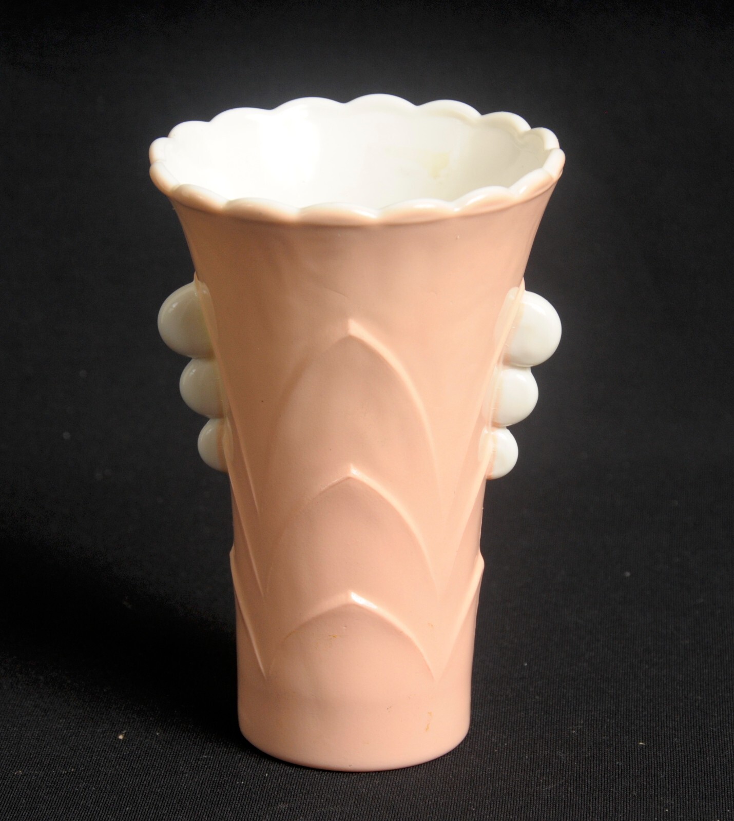 Anchor Hocking Fire King Art Deco Vase Peach White Beaded Handle Scallop Rim 5″