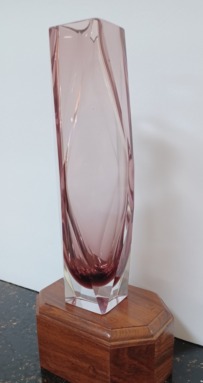 Mid 20th Century Murano Sommerso Faceted Purple Vase, Mandruzatto 10 inch