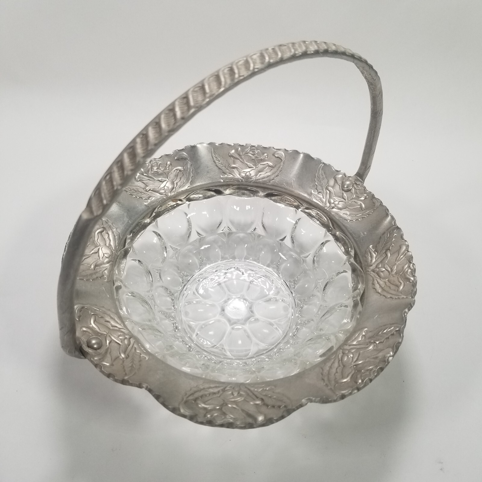 Aluminum & Bubble Glass Insert Bread Candy Basket with Ribbed Handle 7″ Diameter