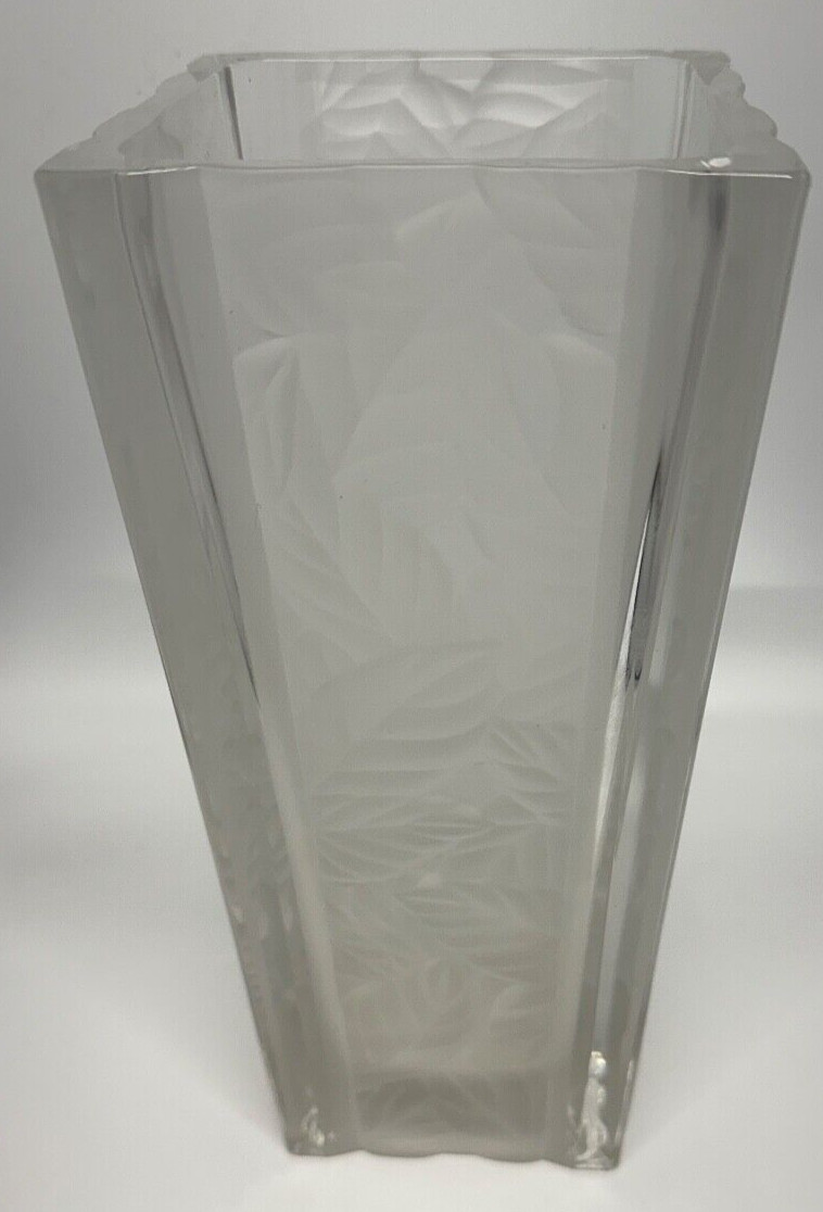 Mikasa, Garden Splendor, Classic Square Glass Floral Vase 9.5”