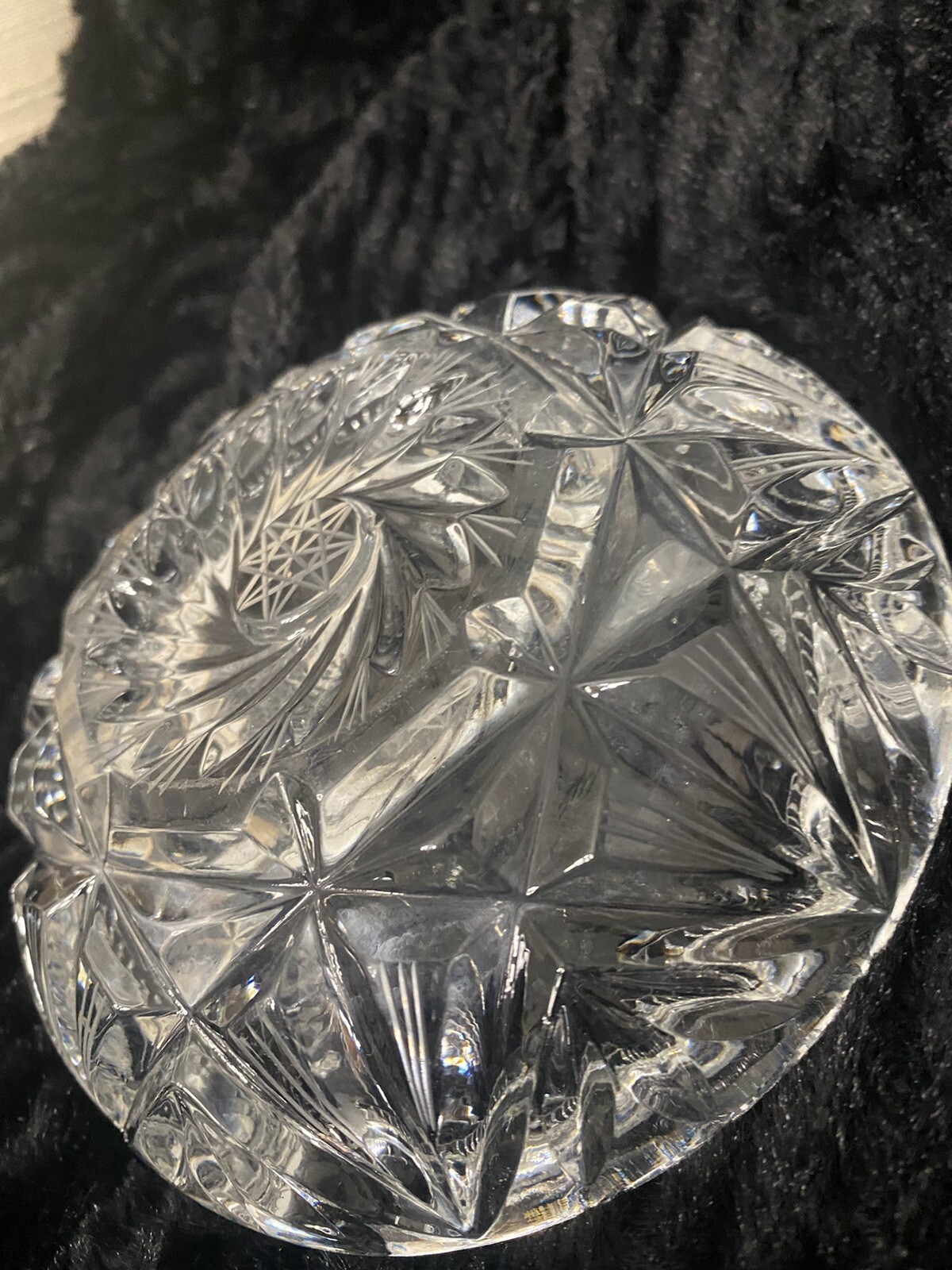 beautiful crystal cut glass ashtray 5 1/2 inches wide