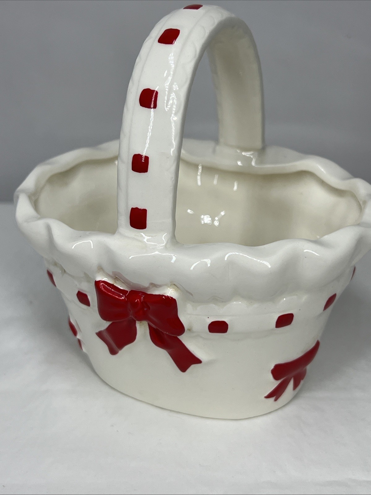 Lefton Christmas Holiday Handled Basket White Holly Berry, Red Bow Vintage 1983