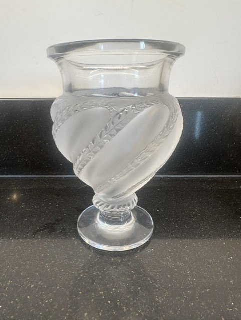 Lalique France Ermenonville Frosted Swirl Pattern Footed Crystal 5 7/8″ Vase