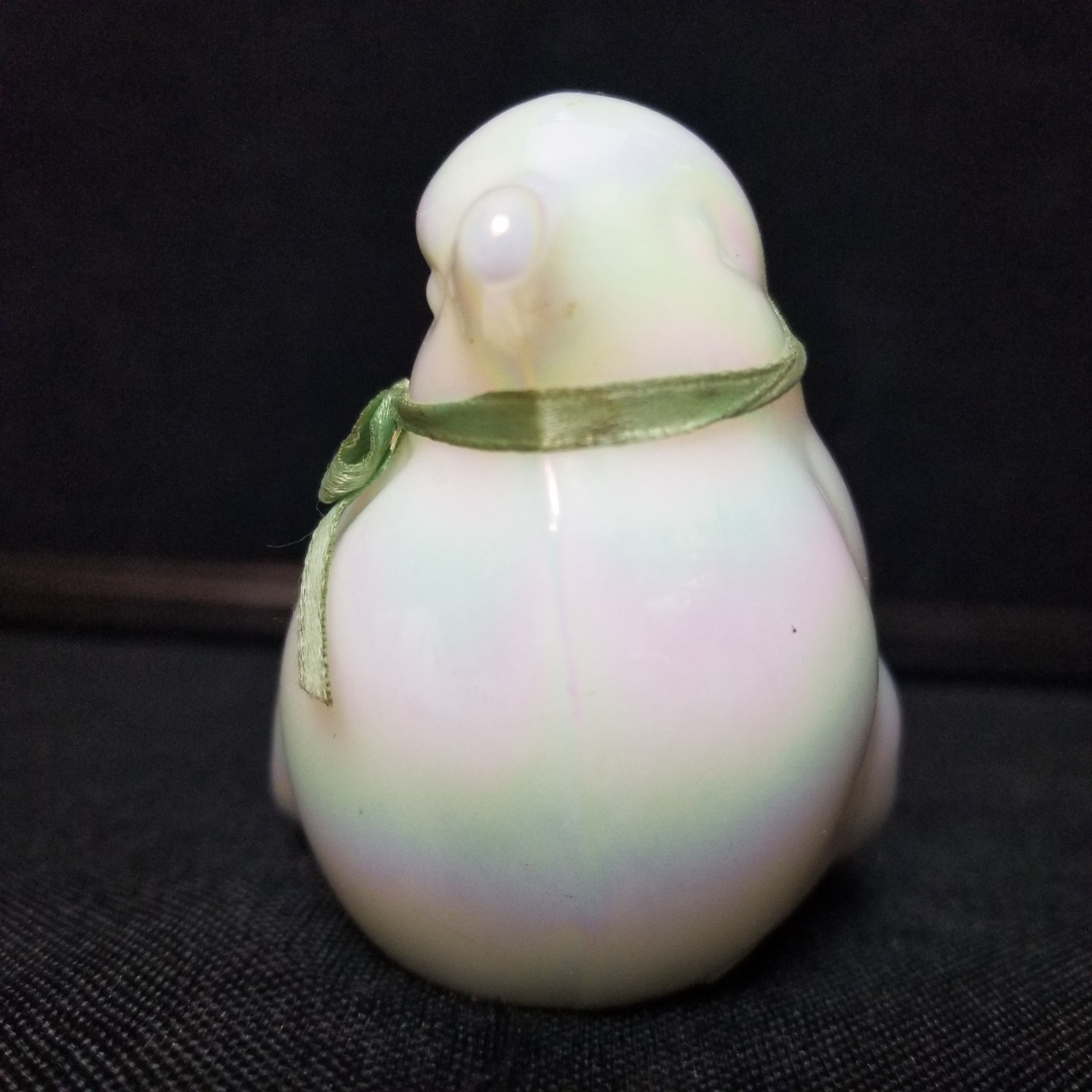 Vtg Fenton White Sparrow Bird Opalescent Iridescent Art Glass Figurine 4.5″
