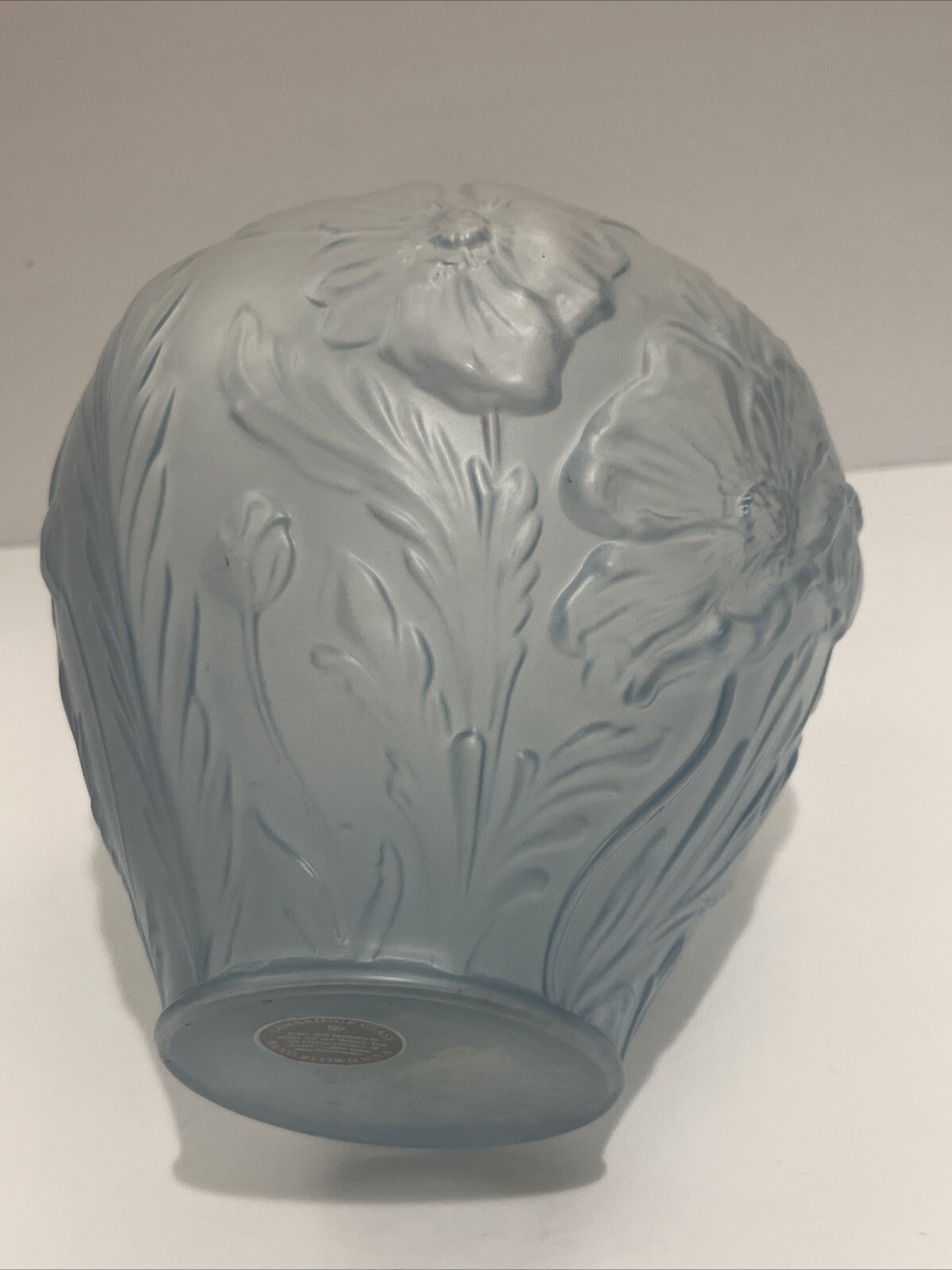 Cambridge Glass Art Hand Blown Embossed Frosted Blue Fade Satin Poppy Vase 8”