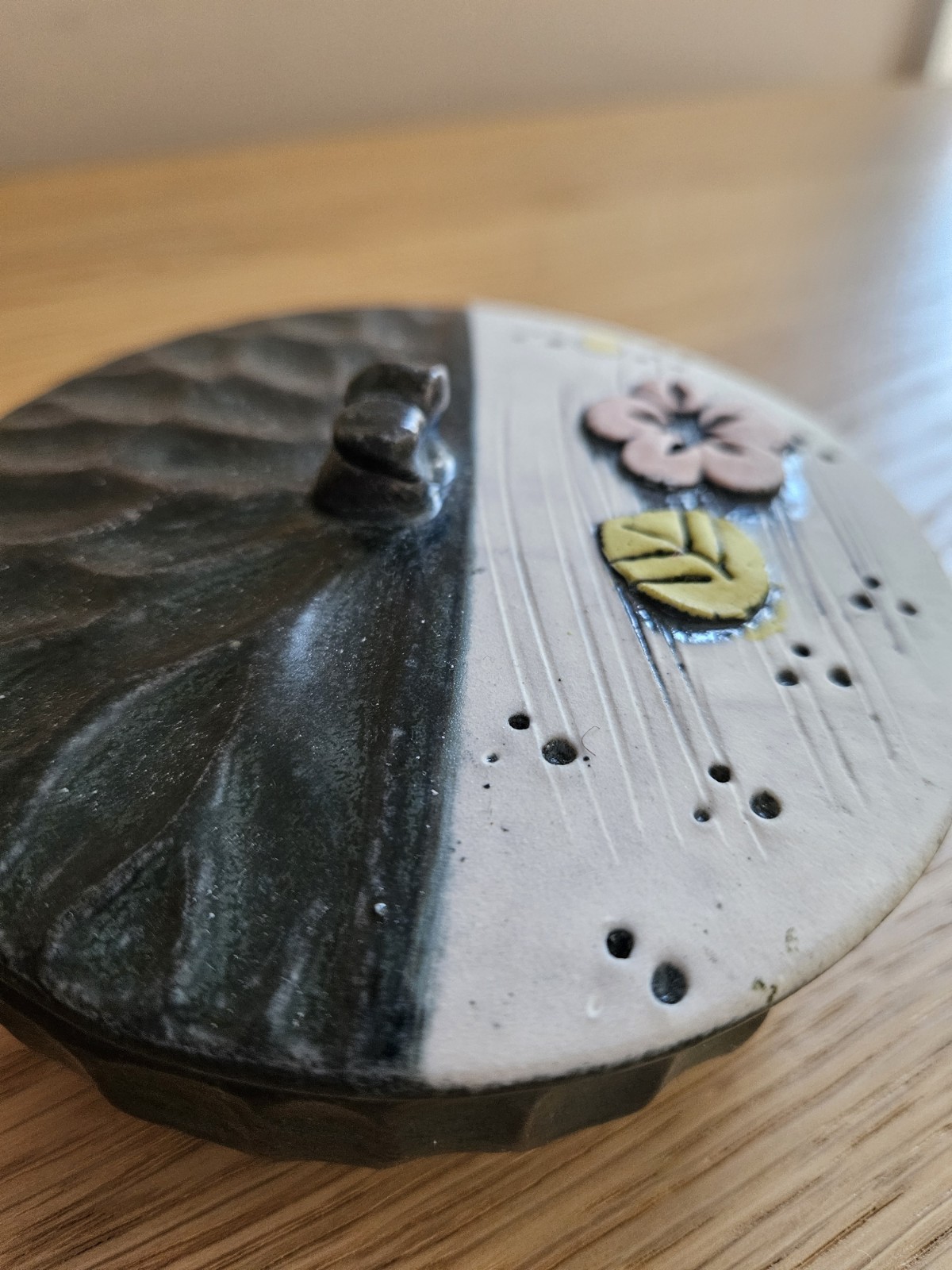 Vintage Studio Pottery Lidded Trinket Box Handmade Stoneware Charcoal Floral Art
