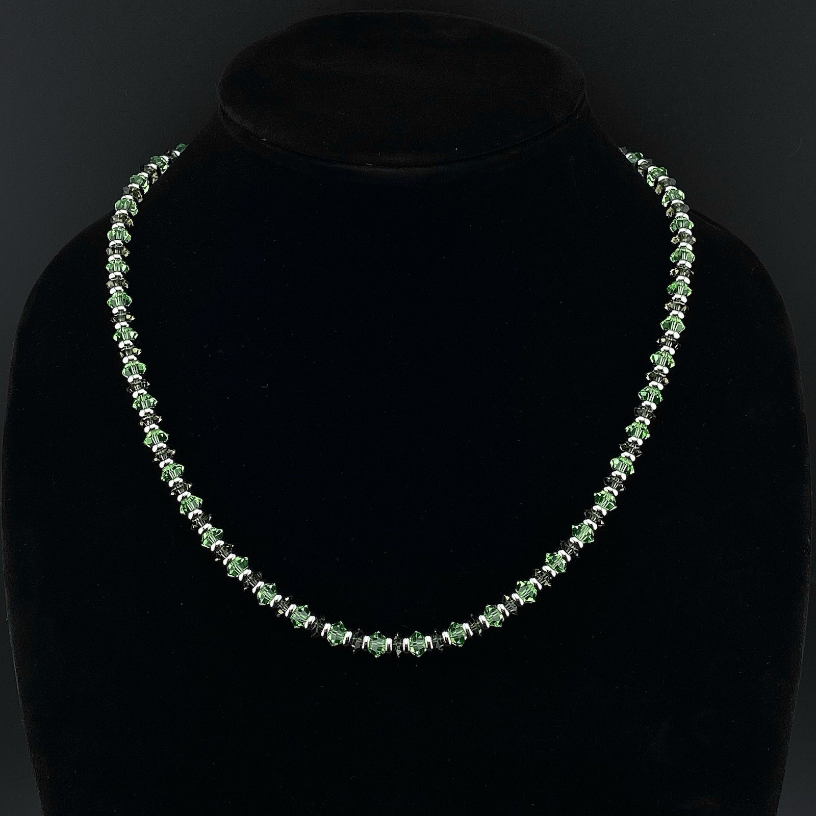 Uranium Crystal Glass Necklace With Black Diamond