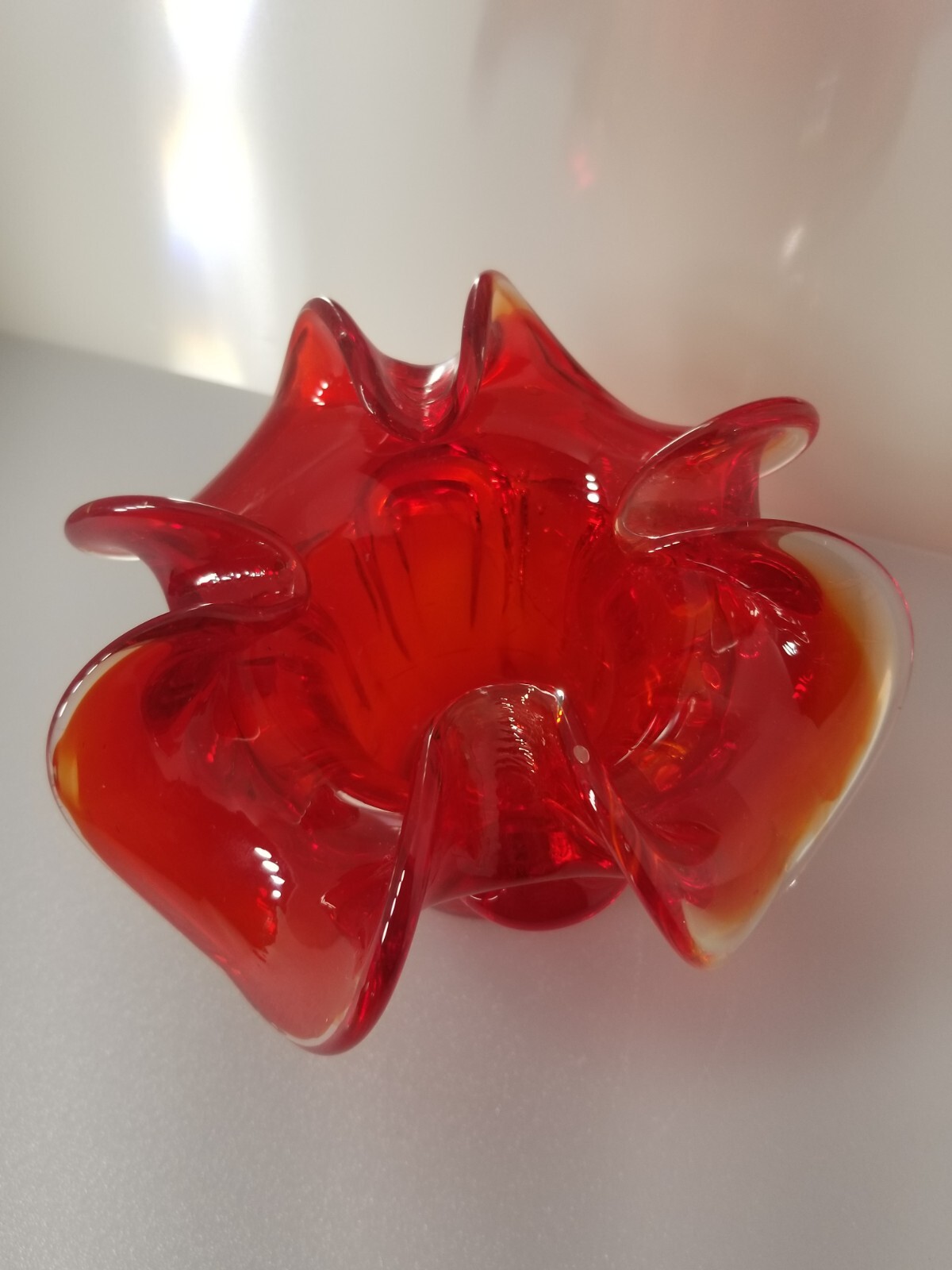 Art Glass * Pedestal Flower Tall Ashtray/Bowl Red * Cased glassroom * 4″ 070