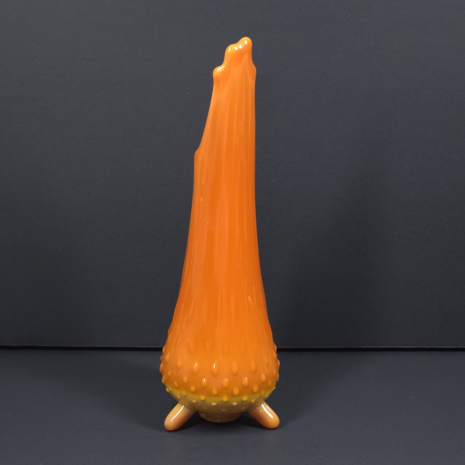 MCM Le Smith Bittersweet Hobnail 3 Toe Glass Swung Vase 12in Mid Century Modern