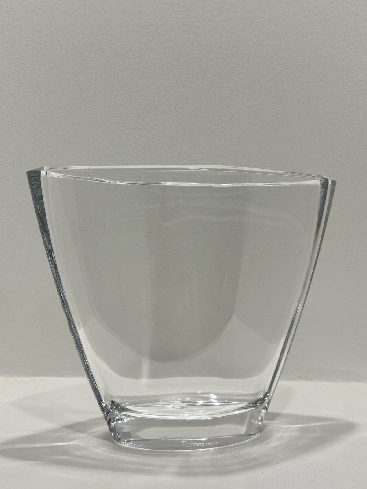 TIFFANY & CO DELTA SKYMILES VASE, Cut Lead Crystal, 7 1/2″, Made in GERMANY