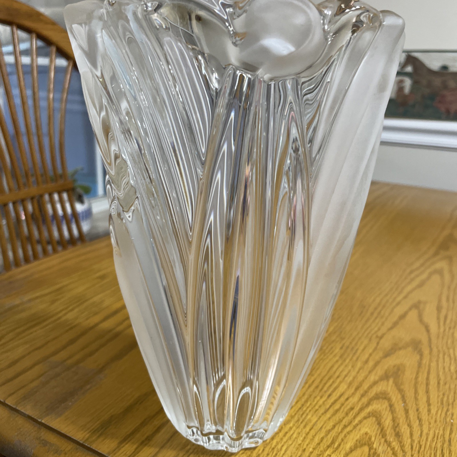 VTg Mikasa Satin Frost Clear Embossed Crystal Swirl Flower Vase Germany 9.5 x 6″