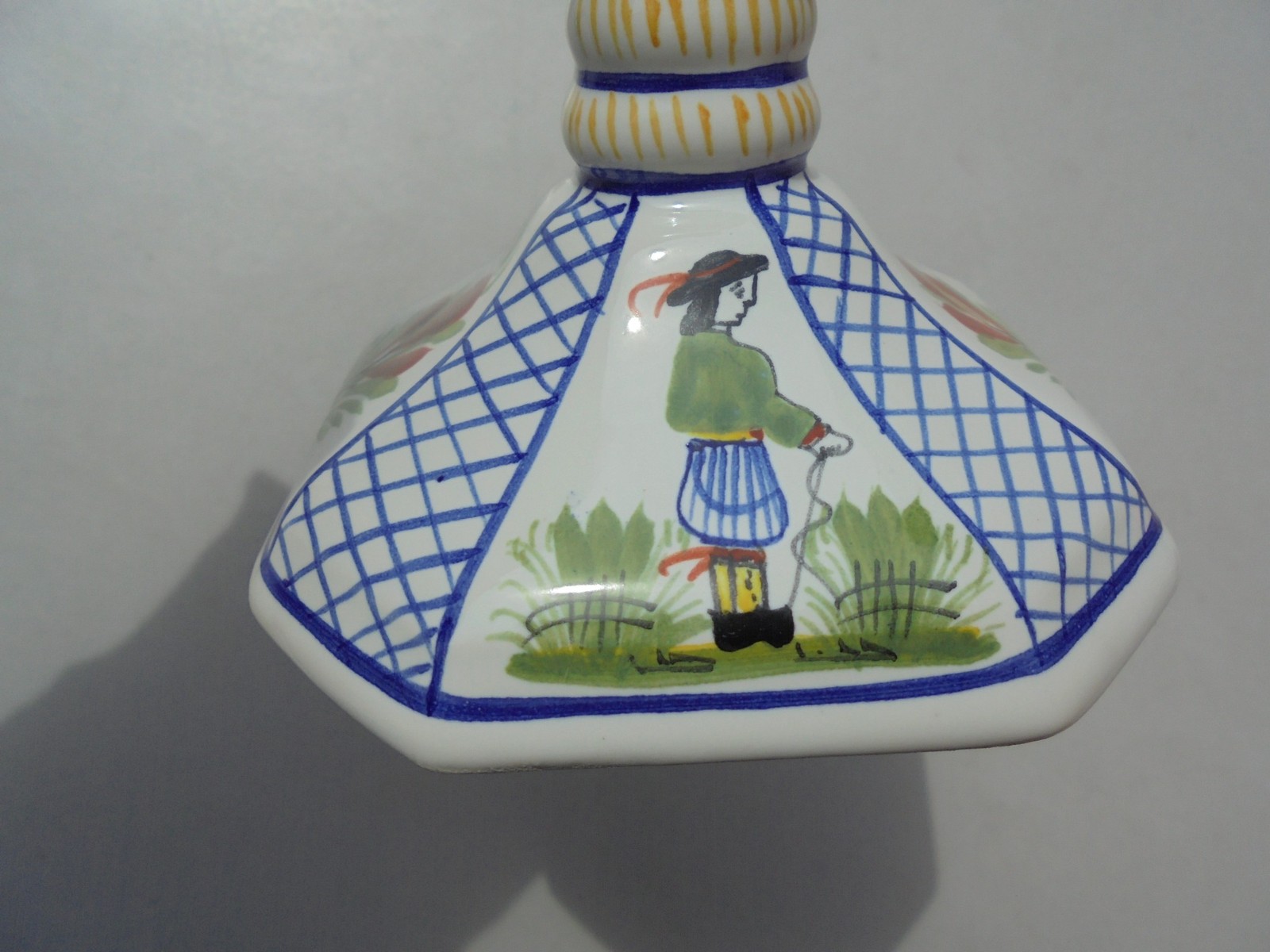 Pr Henriot Quimper France Pottery Mistral Peasant Candlesticks 5 3/4″ Excellent