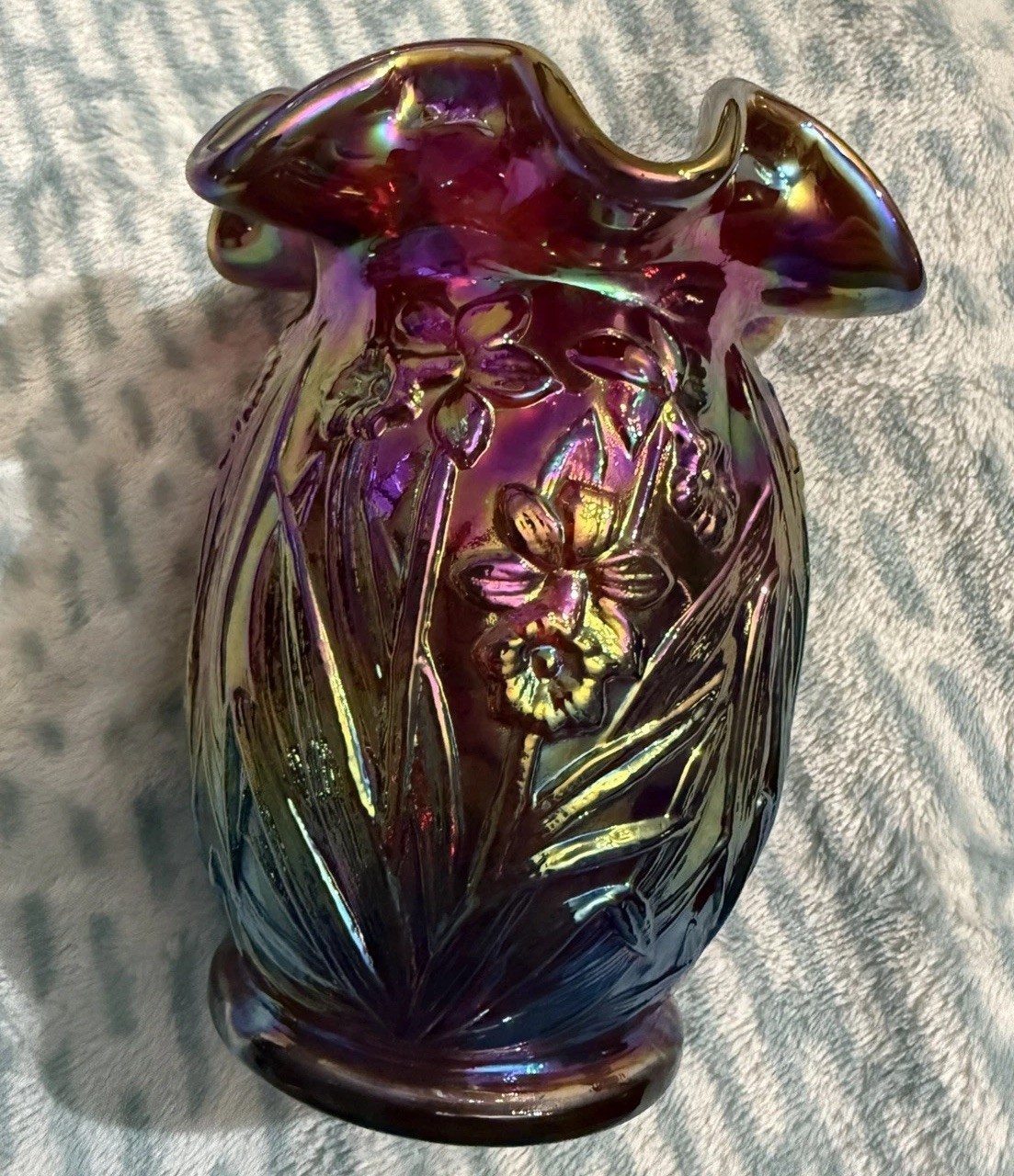 Fenton Iridescent Carnival Daffodil Vase Ruffled Ruby Red Plum 5” USA *GREAT*