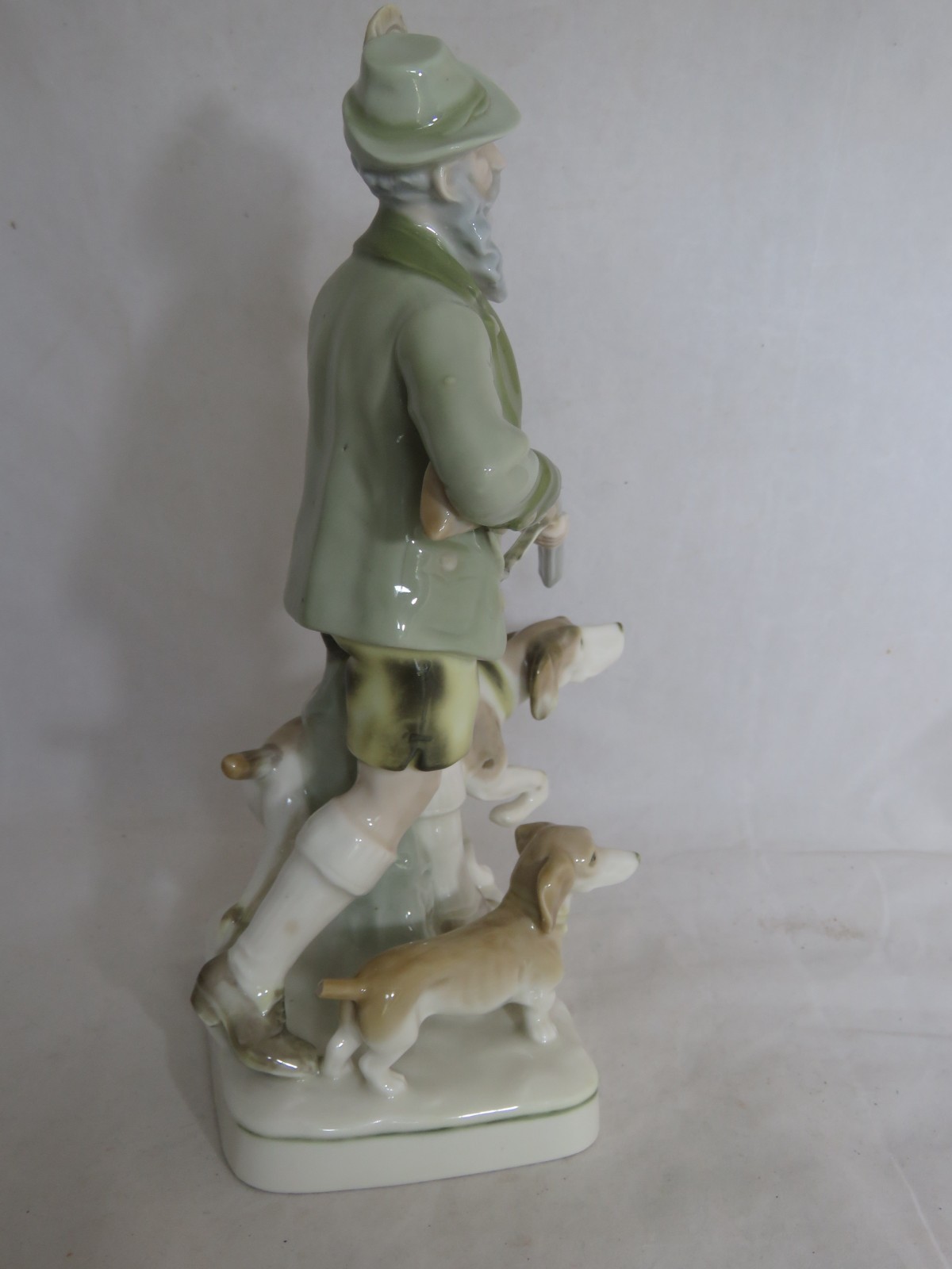 Vintage Carl Scheidig German Grafenthal Porcelain Man hunting with 2 dogs