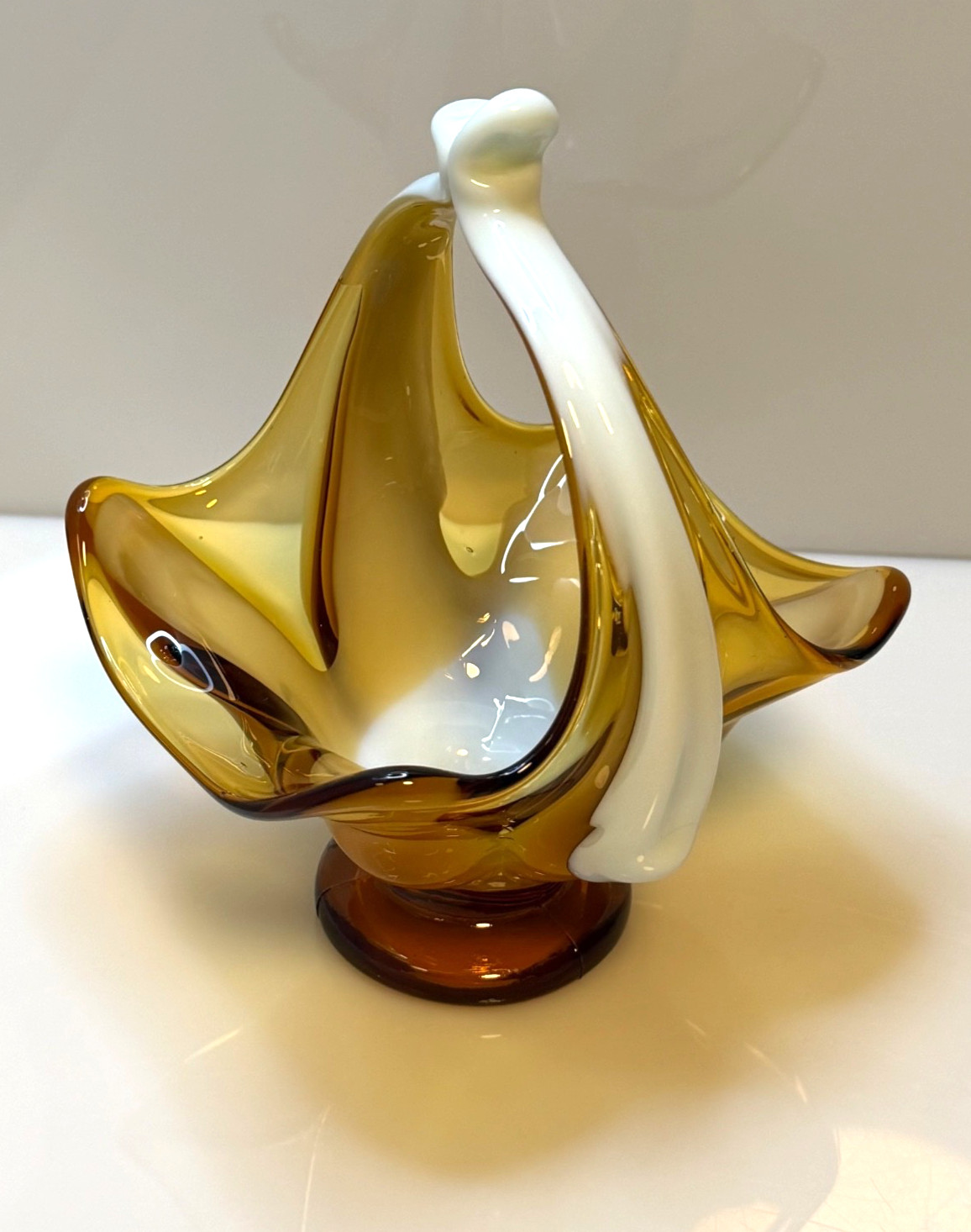 Handblown Peach and White Cased Glass Petal Basket White Handles 7″ Tall – EUC