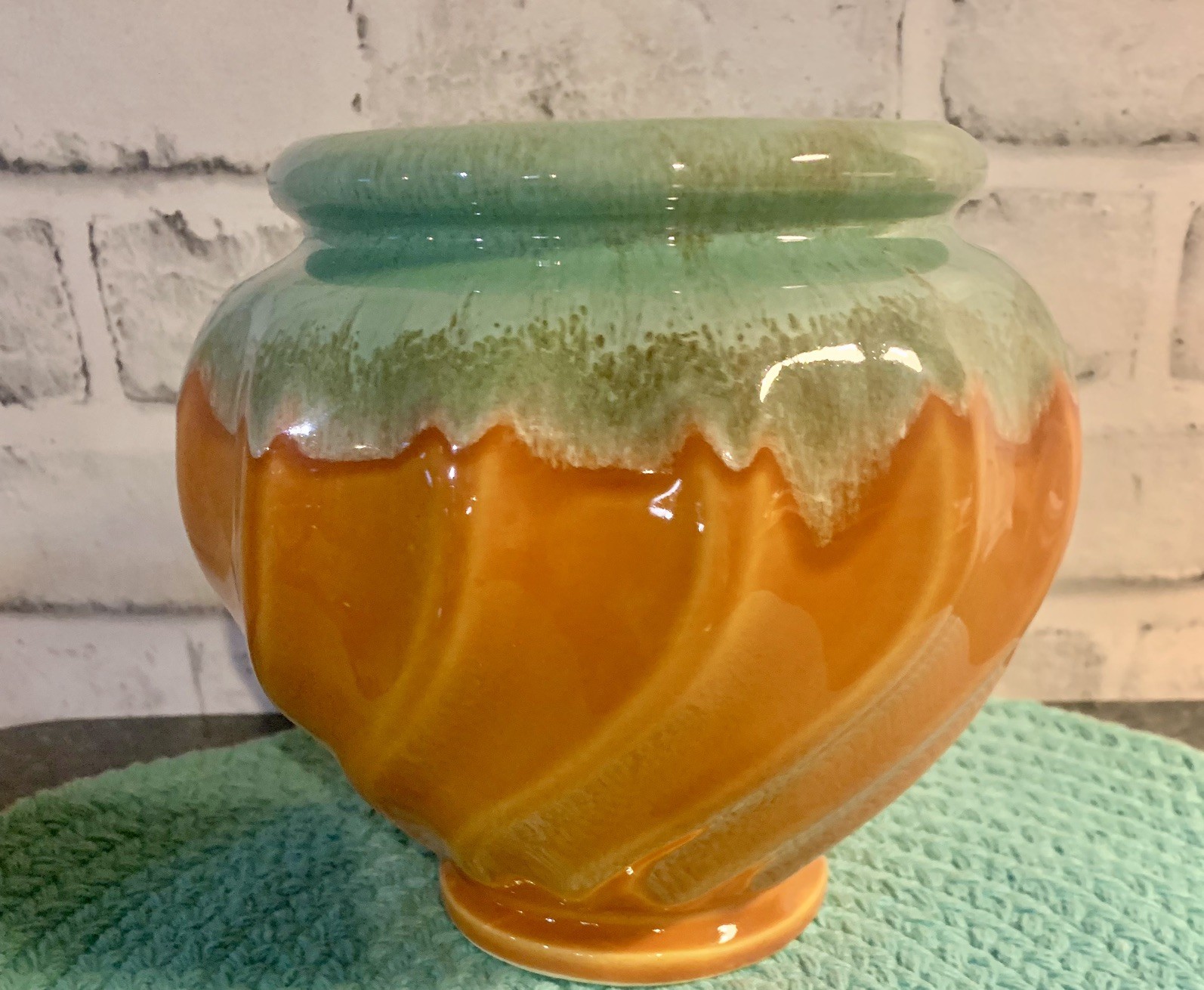 Vintage Hull Swirl Urn Vase Tangerine and Green/ Teal 802 USA