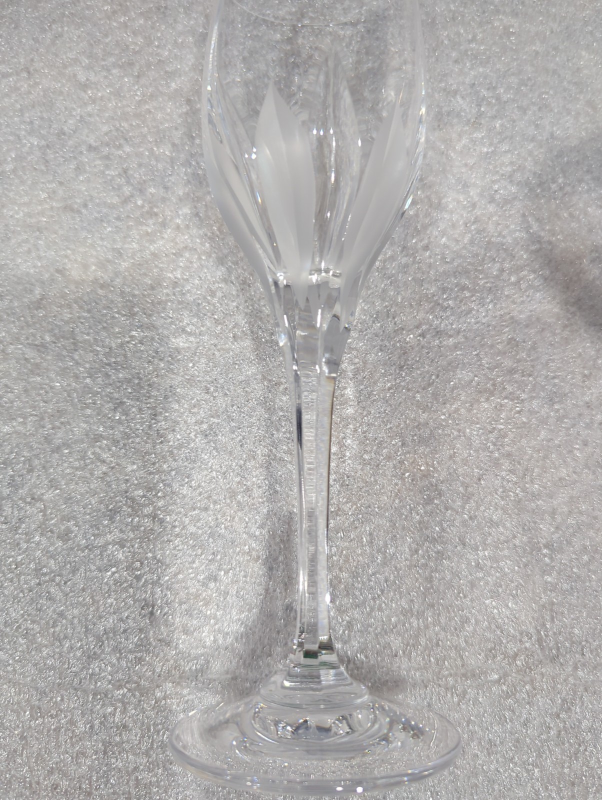Set of 4 Mikasa Flame D’Amore Crystal 8 1/4 Wine Glass Goblet Discontinued