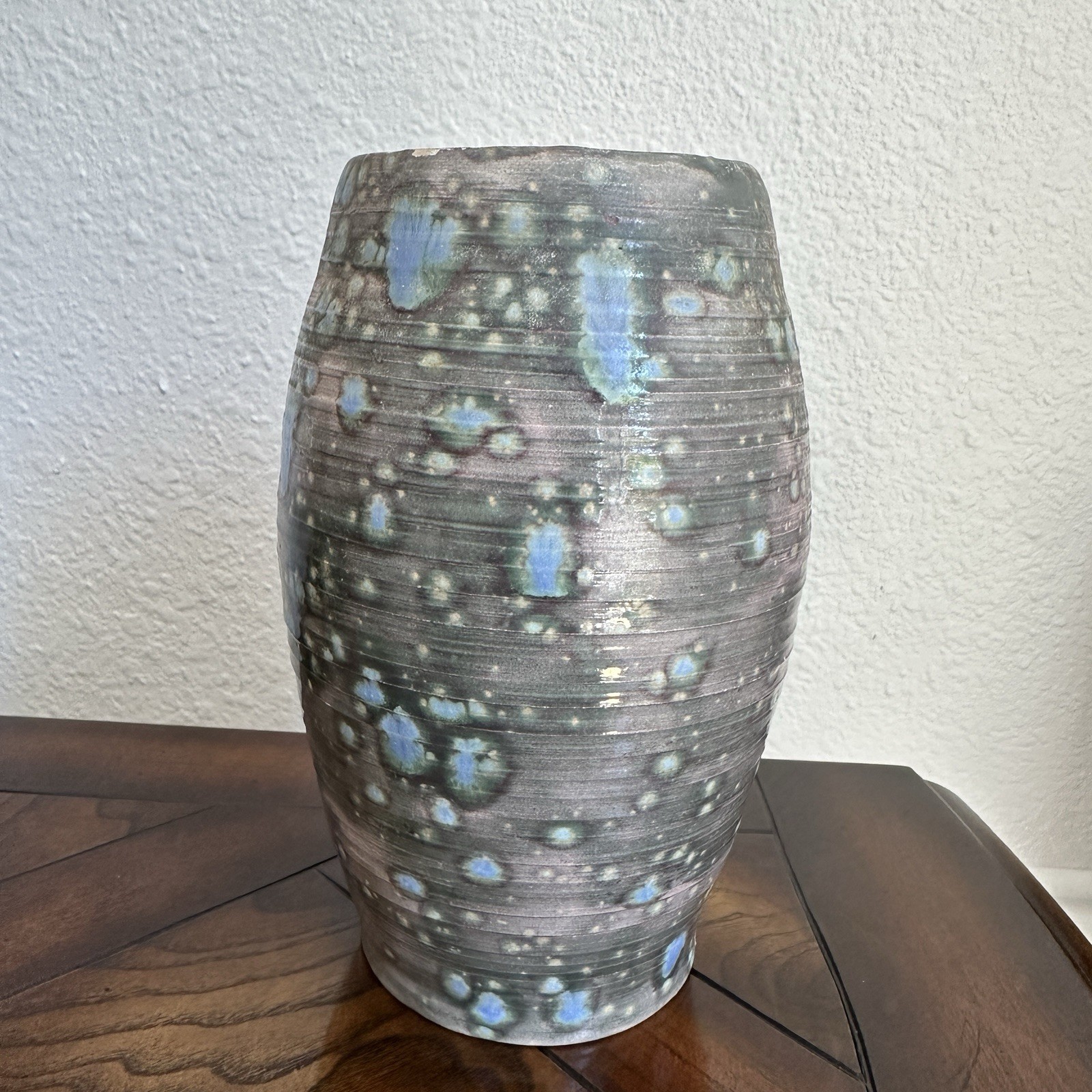 VTG Vase 7.5 Inch Art Pottery Hand Thrown Stoneware Spotted Signed READ