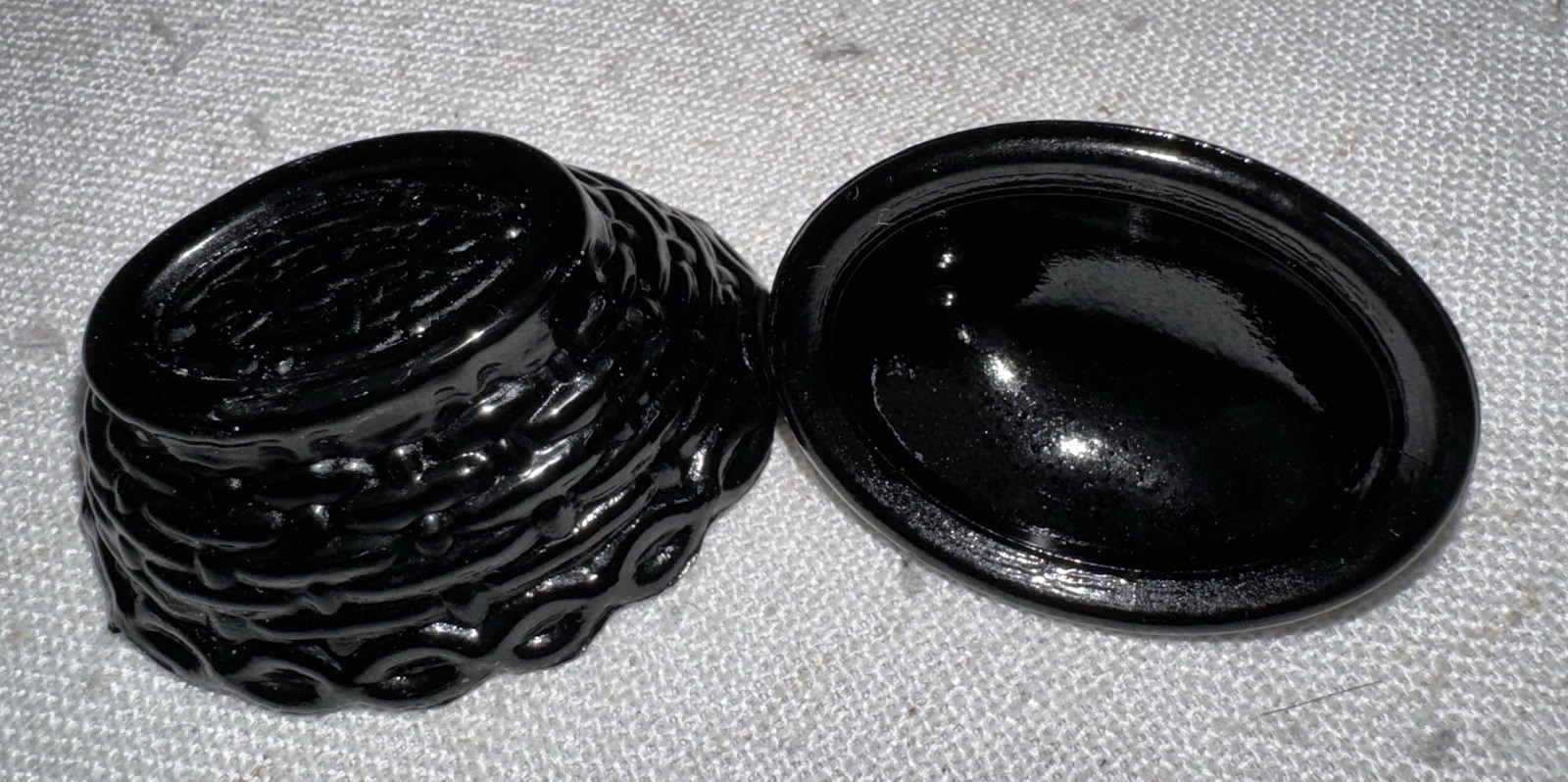 Boyd Crystal Art Glass Chick Salt HEN on NEST Mini HON #57 Ebony Black Chicken