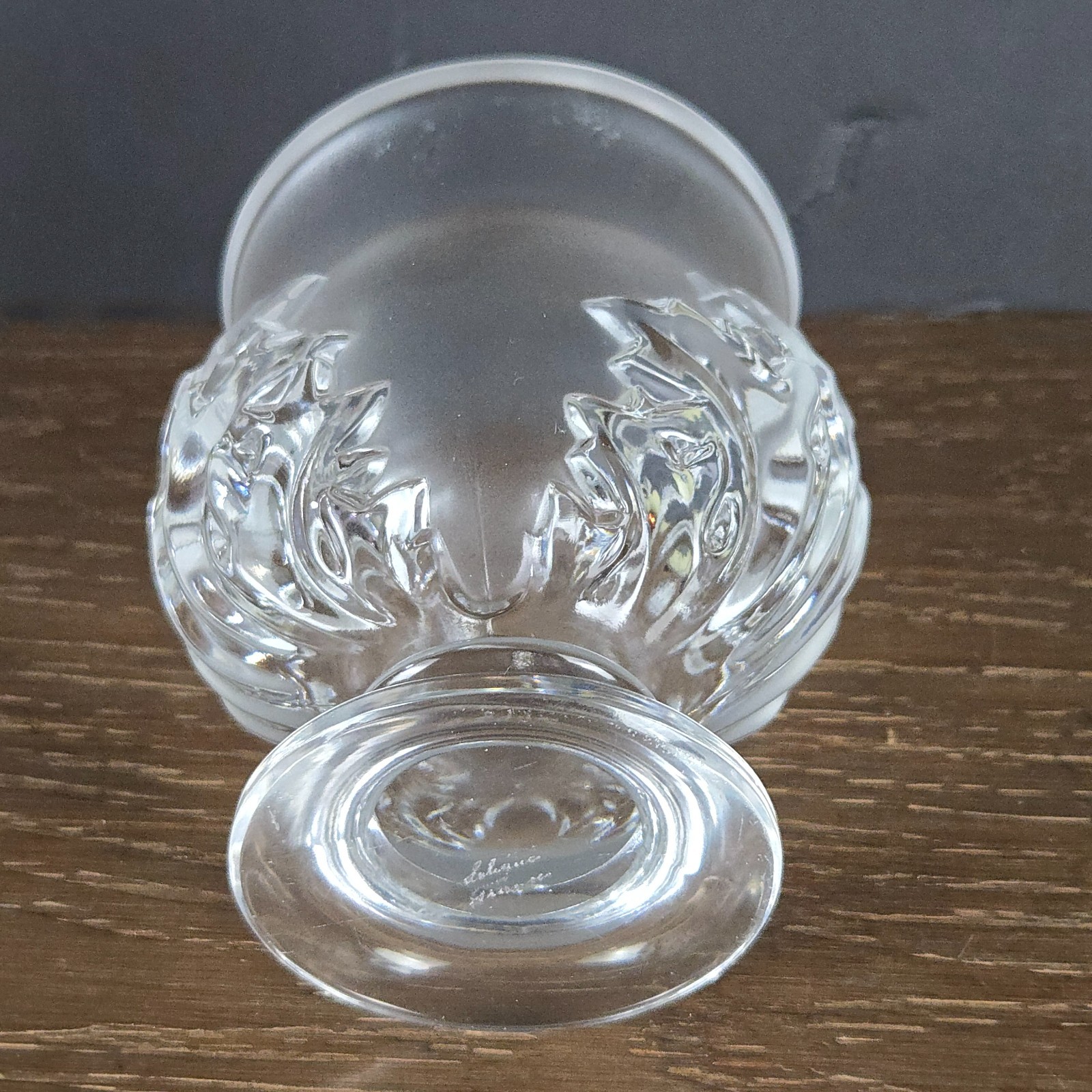 4.5in Lalique Crystal Vase Satin Saint St. Cloud Acanthus