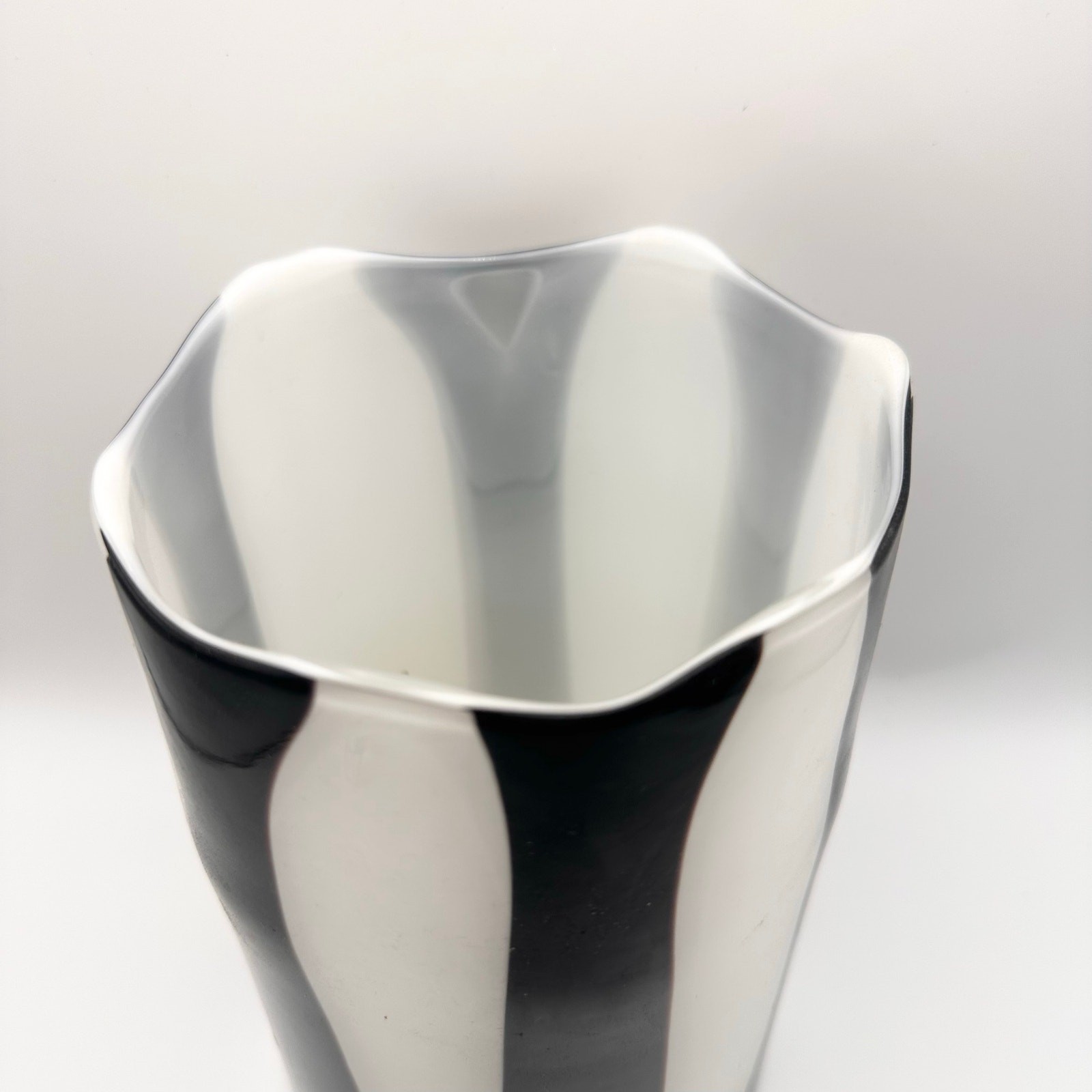 Murano Vintage Art Glass Black White Vertical Stripe Vase Hand Blown 7″ Tall MCM