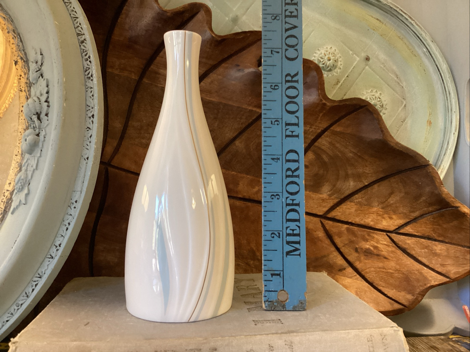 Royal Doulton IMPRESSIONS Willow Wisp vase by Gerald Gulotta 7”