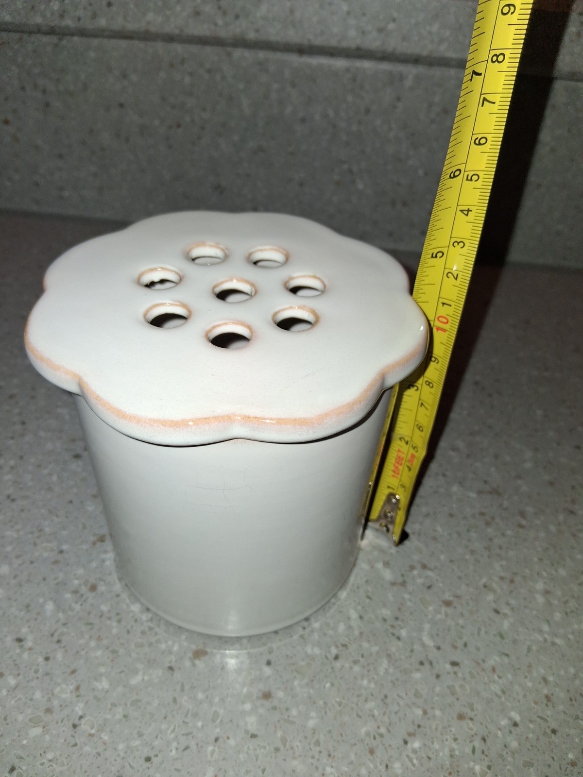 White Ceramic Pottery Vase With Removable scalloped Flower Frog, 4″ round