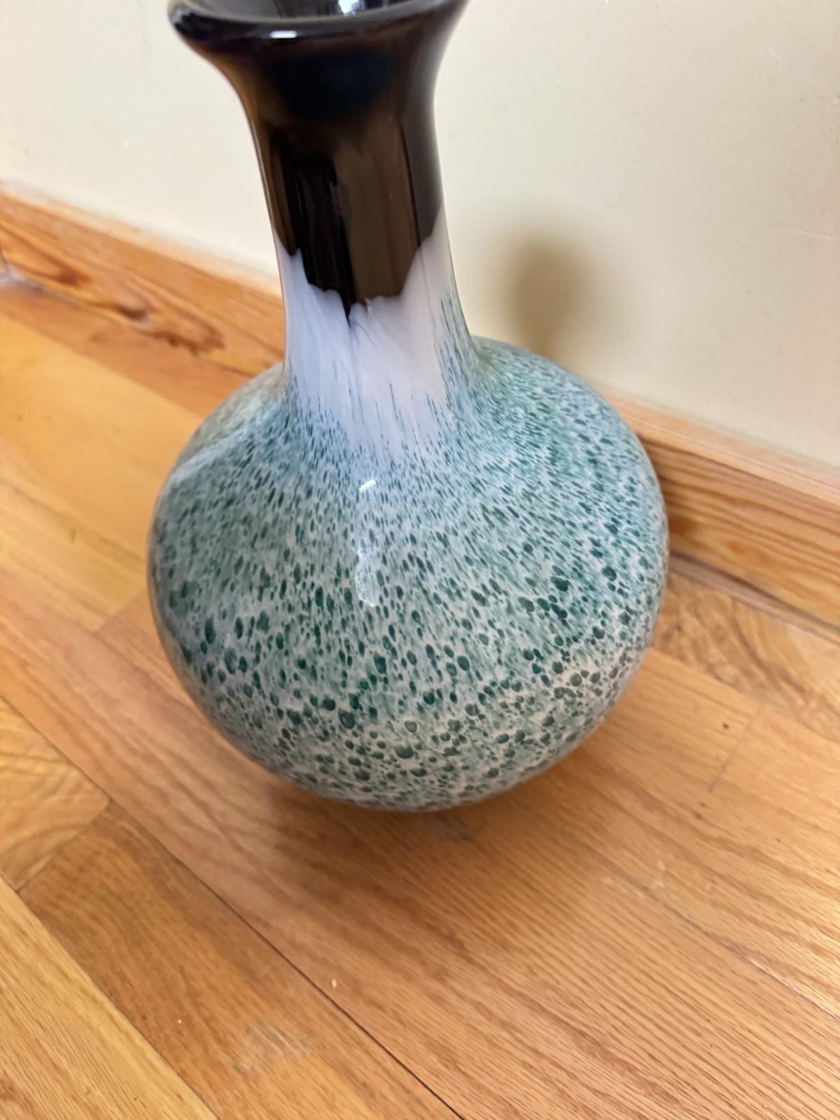 Rare Mid Country Art Glass Vase