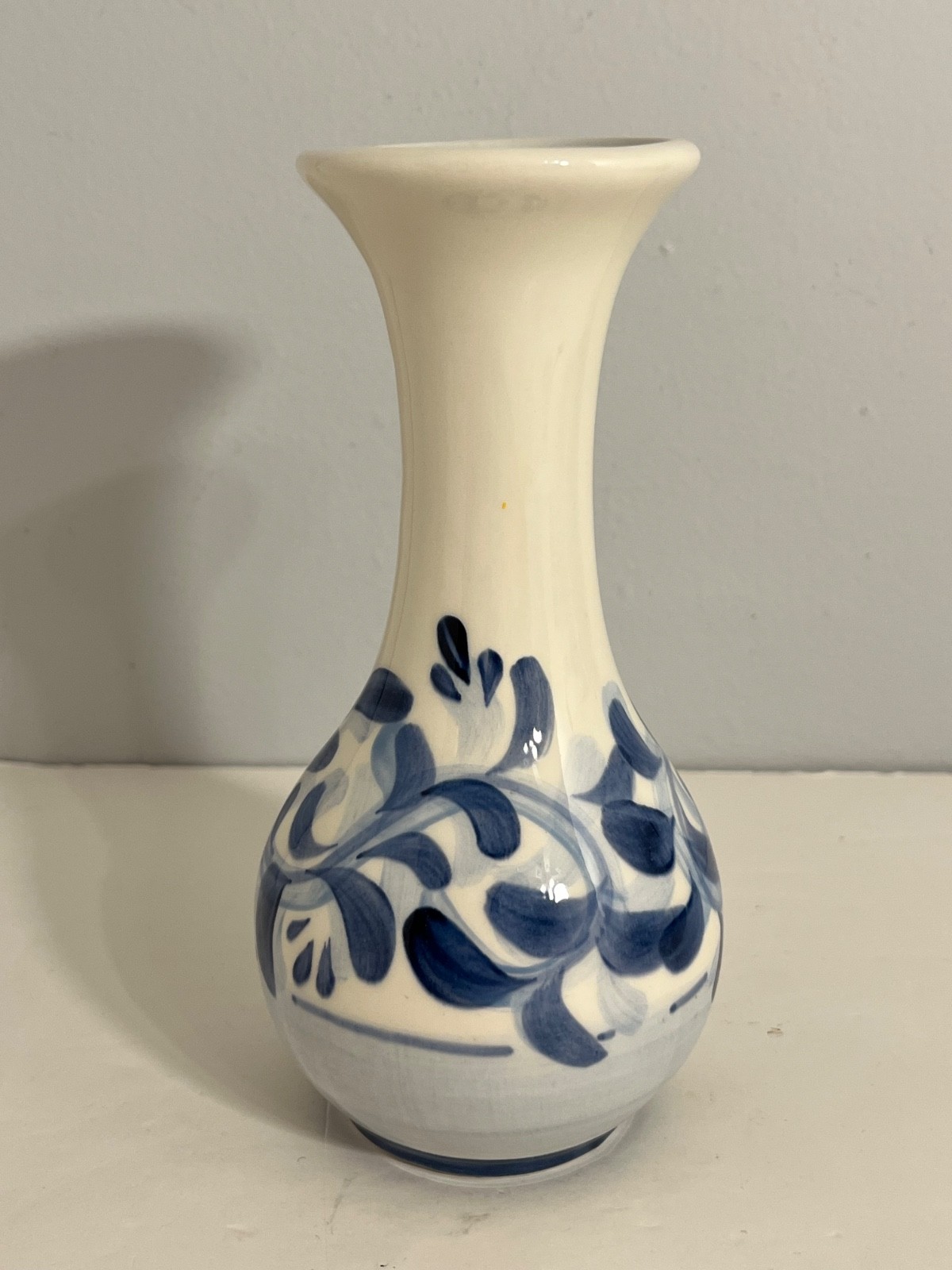 Gail Pittman 1995 Blue and White Floral Hand Painted Bud Vase 6 3/8 Inch