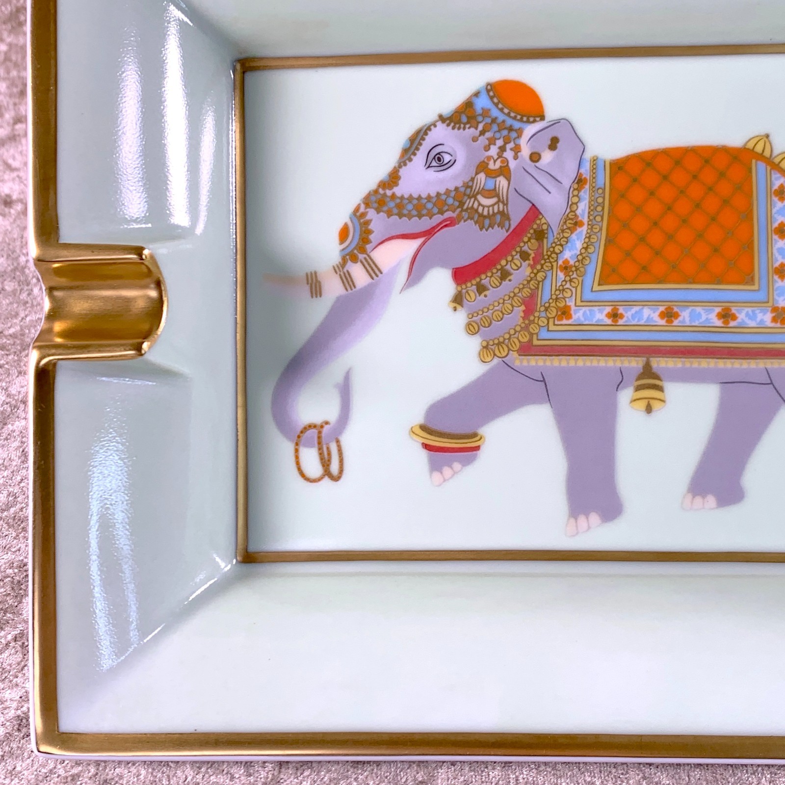 Hermes Paris Cigar Ashtray Change Tray Grey Elephant Gold Rim Porcelain