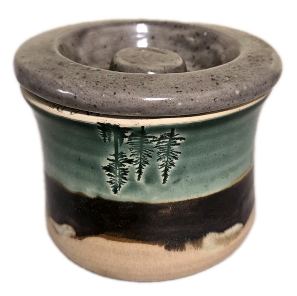Julia E Dean Studio Pottery Pine Tree Candle Holder Jar w/Lid Cabin Decor 3 3/8″