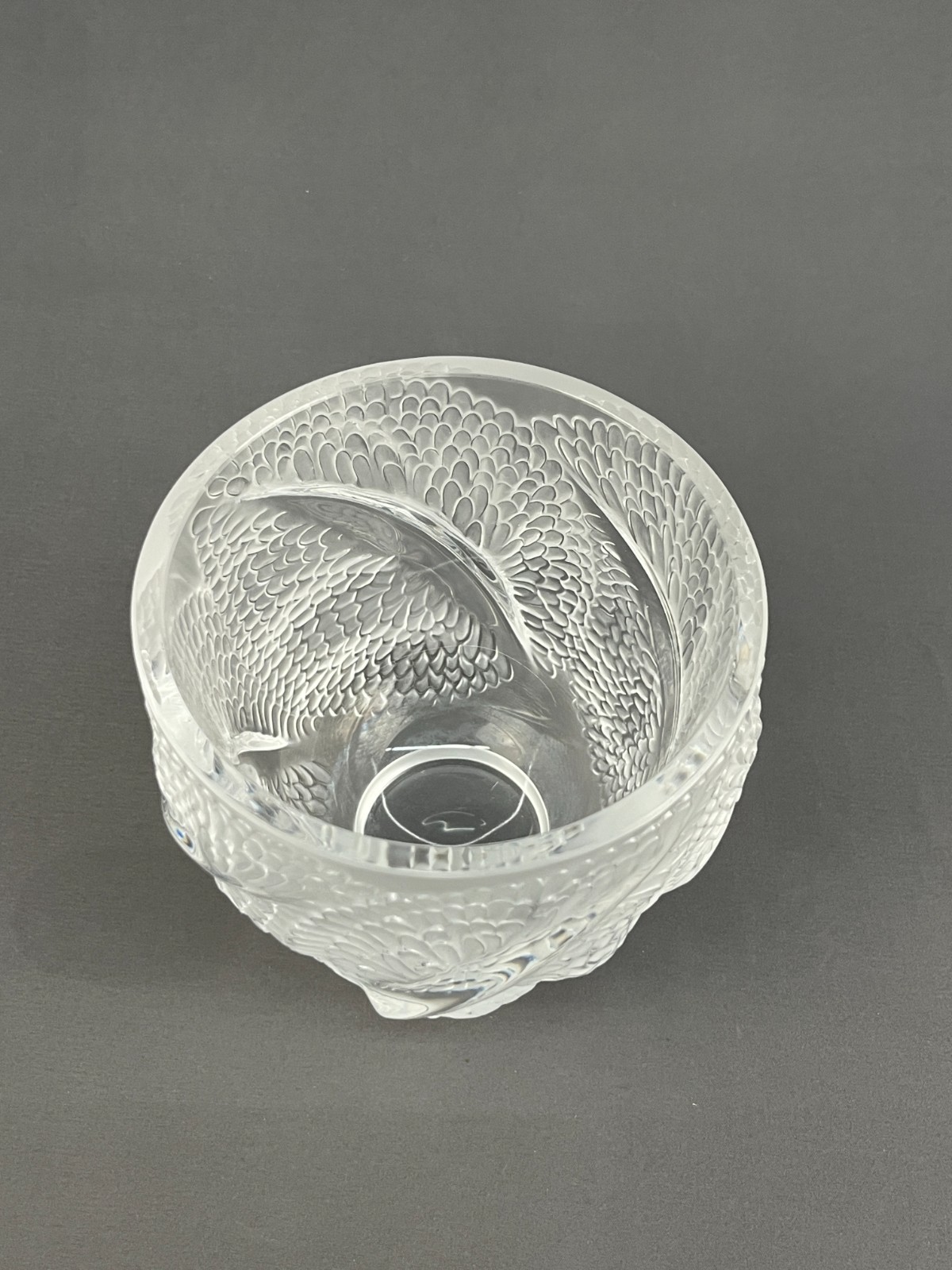 Lalique France Crystal ANDROMEDA 6″ Vase, Feathered Clear & Frosted