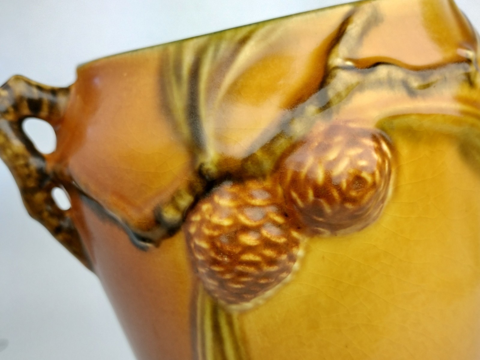 Vtg 1930s ROSEVILLE PINE CONE Art Pottery Golden Brown Vase 709-10 FLAWS *READ*