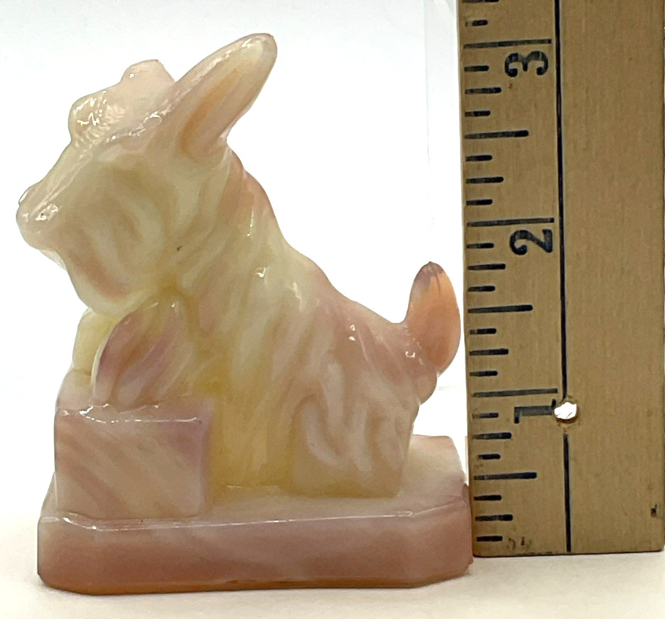 Boyd Art Glass JB Scottie Dog Figurine Ivory Blush Slag Uranium Glows Green