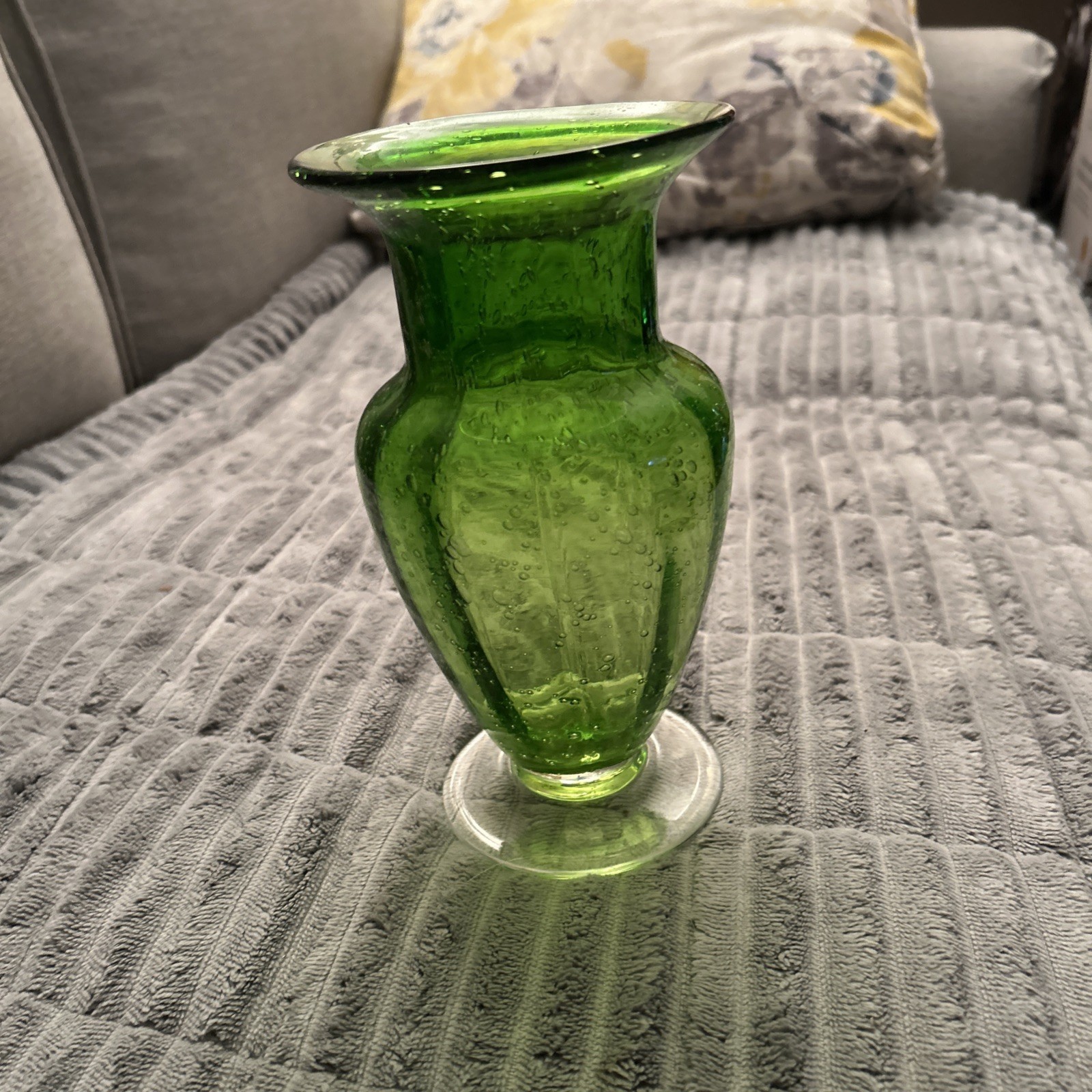 Margies Garden Hand Blown Green Vase MINT 8” Optic Seeded Glass