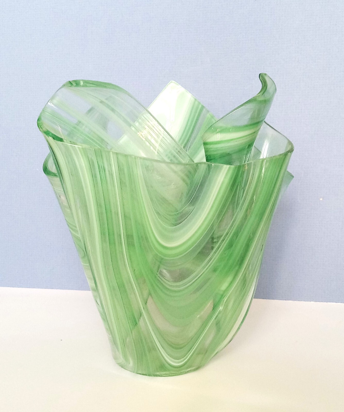 Stunning Signed Green & White Swirl Handkerchief Art Glass Vase 7″x7.5″x7.5″
