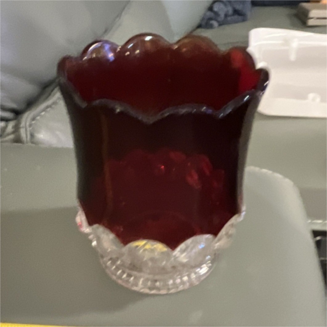 Art Glass Red Clear Decorative Glossy Vase Scalloped Pattern 4.75 in 4 in