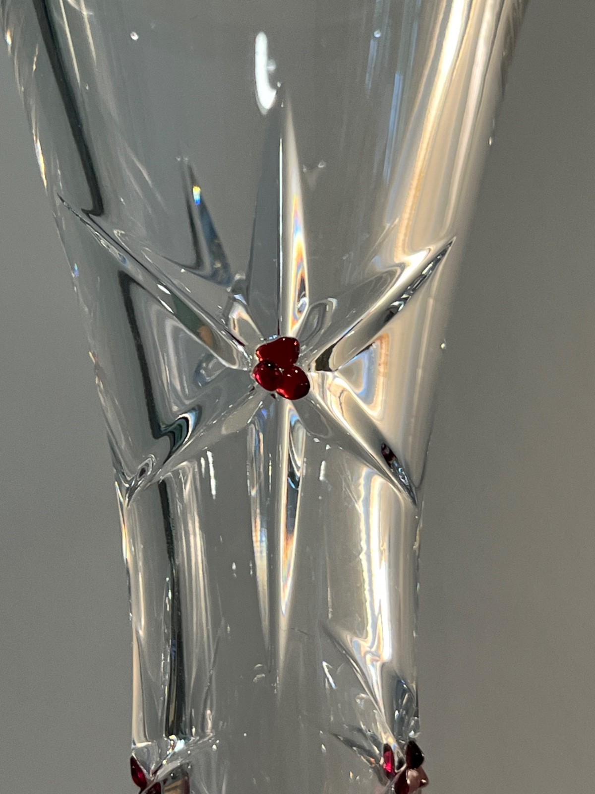 Vintage RÜCKL Bohemia Clear Crystal 6″ Star Vase w Ruby Red Stained Accents