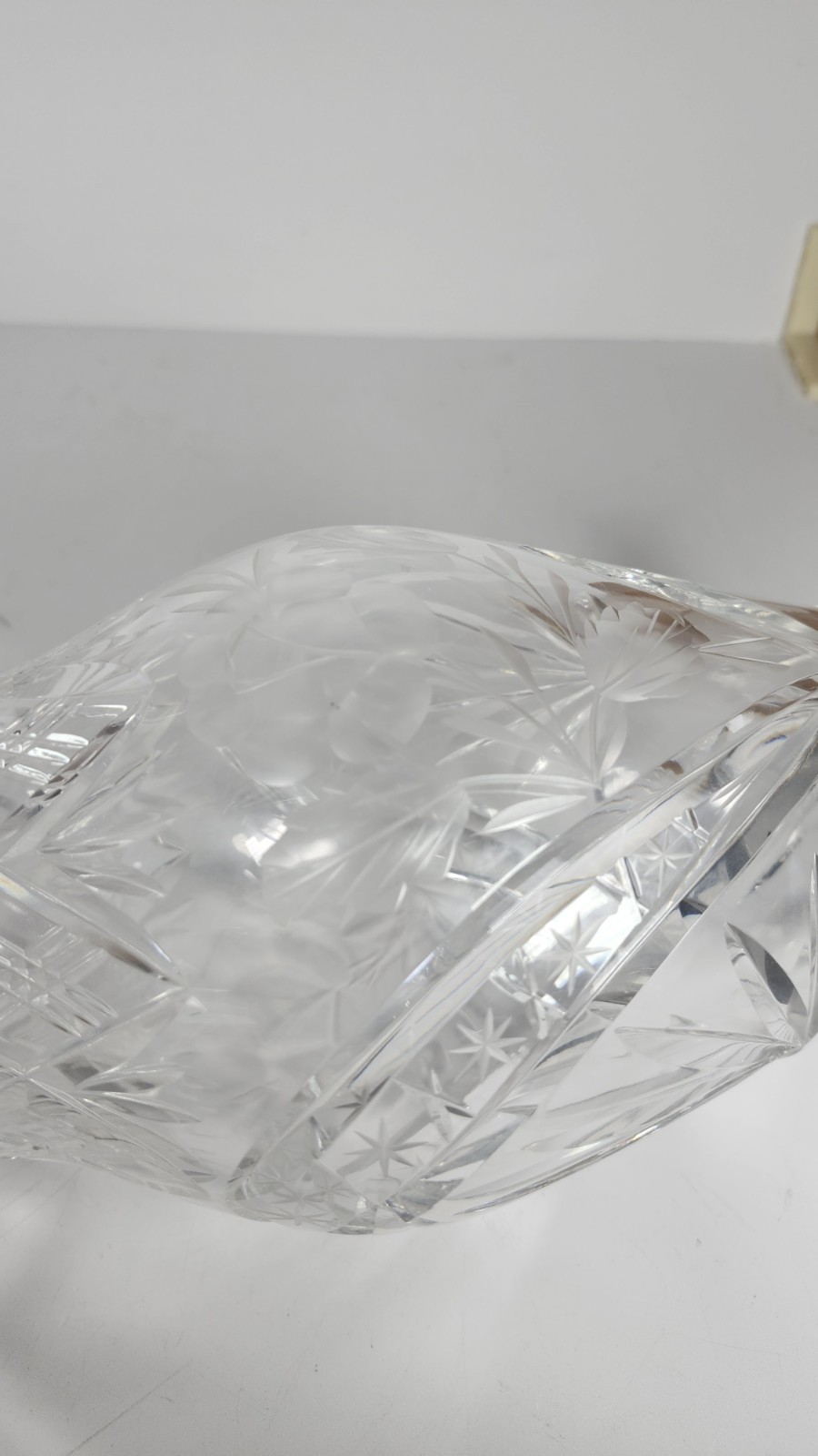 Large 10 3/4″ Cut Glass Crystal Vase Clear Floral Etched Starburst VTG Stunning!