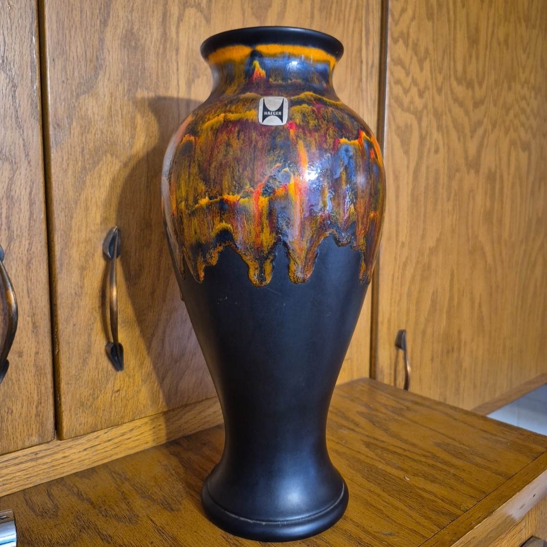 Haeger Pottery Vase #4030 BLACK MYSTIQUE 12in