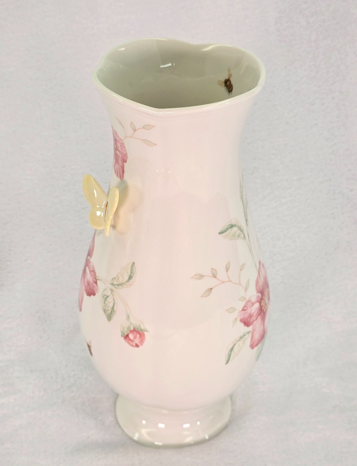 LENOX Porcelain 10.5″ White Vase BUTTERFLY MEADOW Pink Flowers Bees